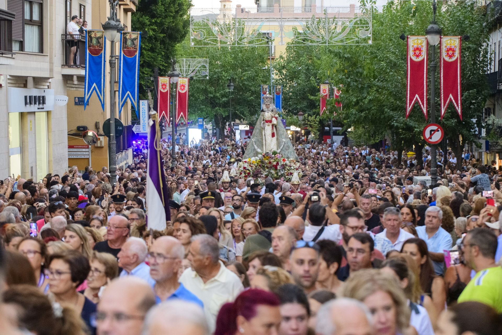 Las imágenes del recibimiento en Murcia a la Virgen de la Fuensanta