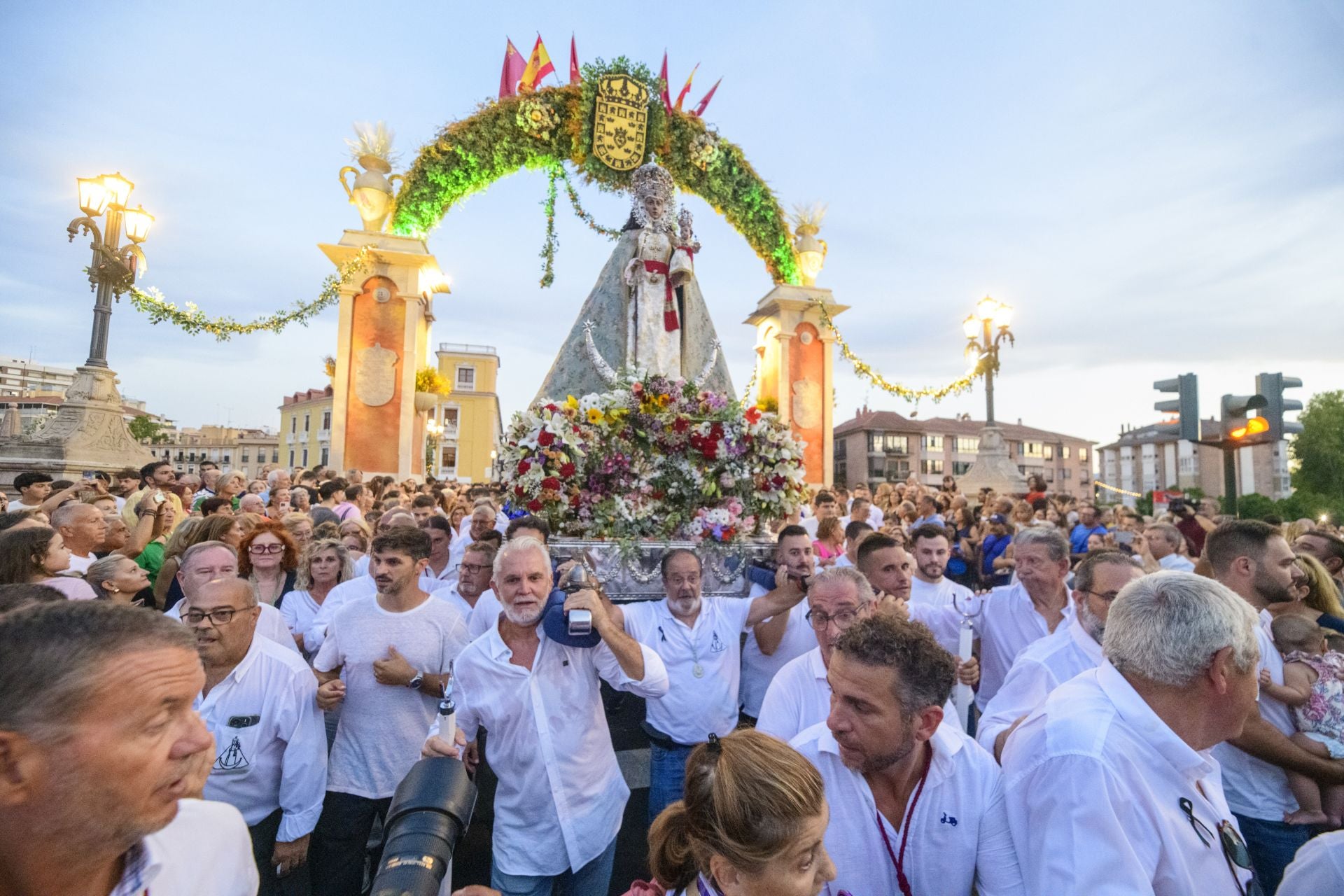 Las imágenes del recibimiento en Murcia a la Virgen de la Fuensanta