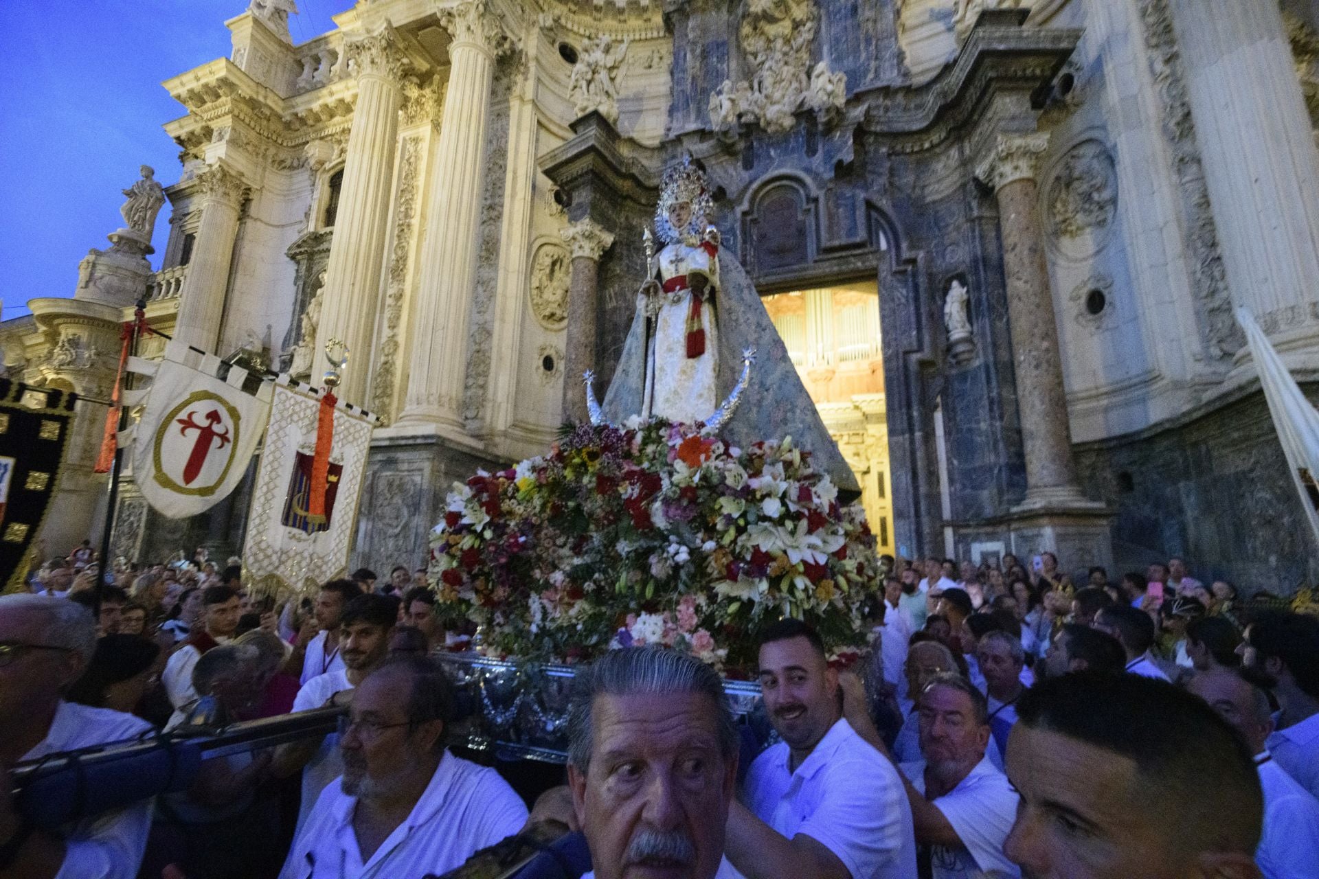 Las imágenes del recibimiento en Murcia a la Virgen de la Fuensanta