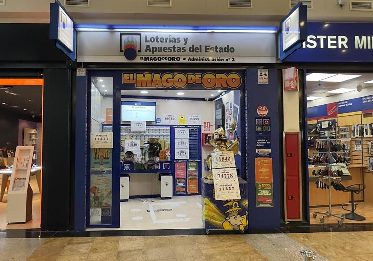 Administración de San Javier donde se vendió el boleto premiado.