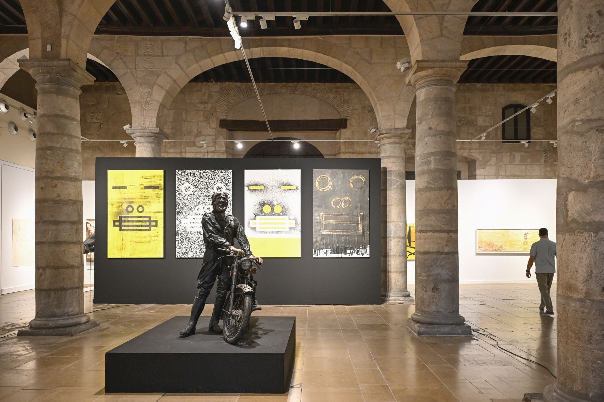 La pieza escultórica 'Otto y su moto', propiedad de la Comunidad Autónoma, que se exhibió en el Centro Párraga a la muerte del artista para que pudiera ser compartida y admirada por todos.