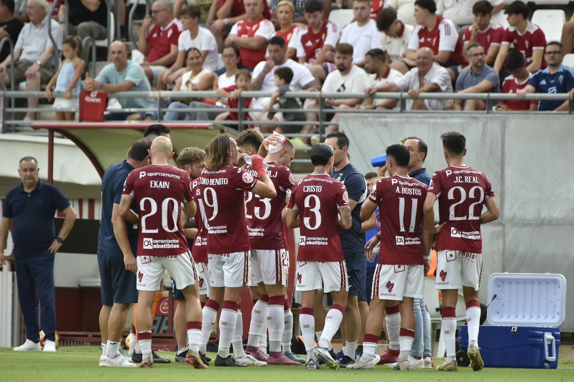 Las imágenes del Real Murcia-Torremolinos (1-0)
