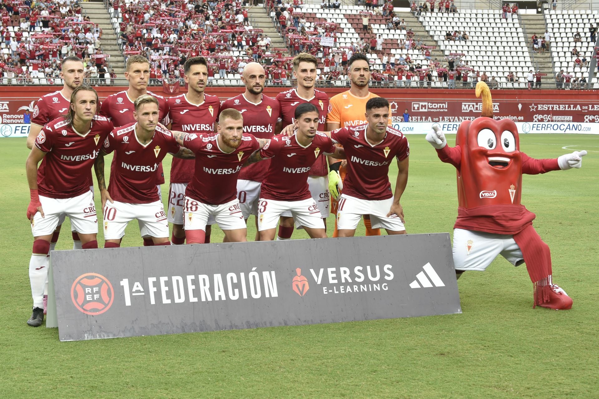 Las imágenes del Real Murcia-Torremolinos (1-0)