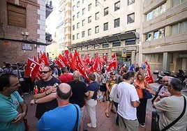 Imagen de una anterior protesta sindical ante la sede de Croem.