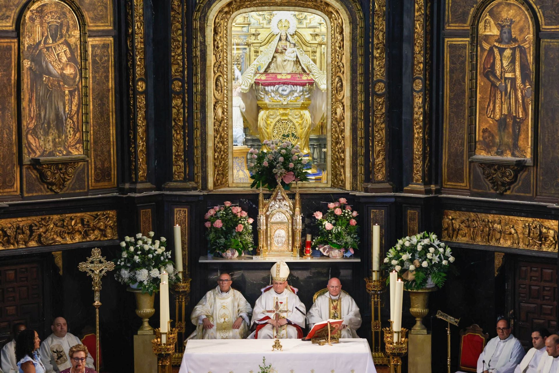 La misa mayor de la Patrona de Lorca, en imágenes
