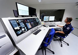 Innovación del aire. Simuladores y dispositivostecnológicos permitenprogramar y trazar accionesestratégicas desde lasnuevas salas de la AGA.