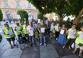 El anuncio de los colectivos católicos, este viernes, en Murcia.