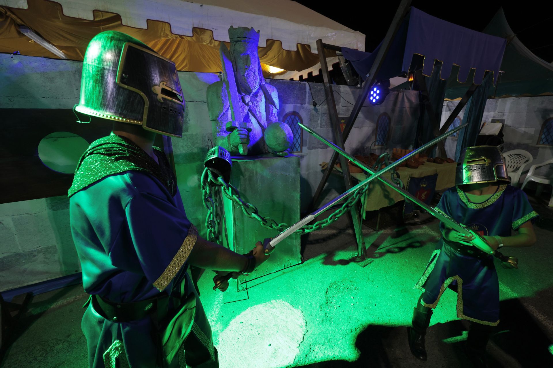 El campamento más internacional de Moros y Cristianos de Murcia, en imágenes