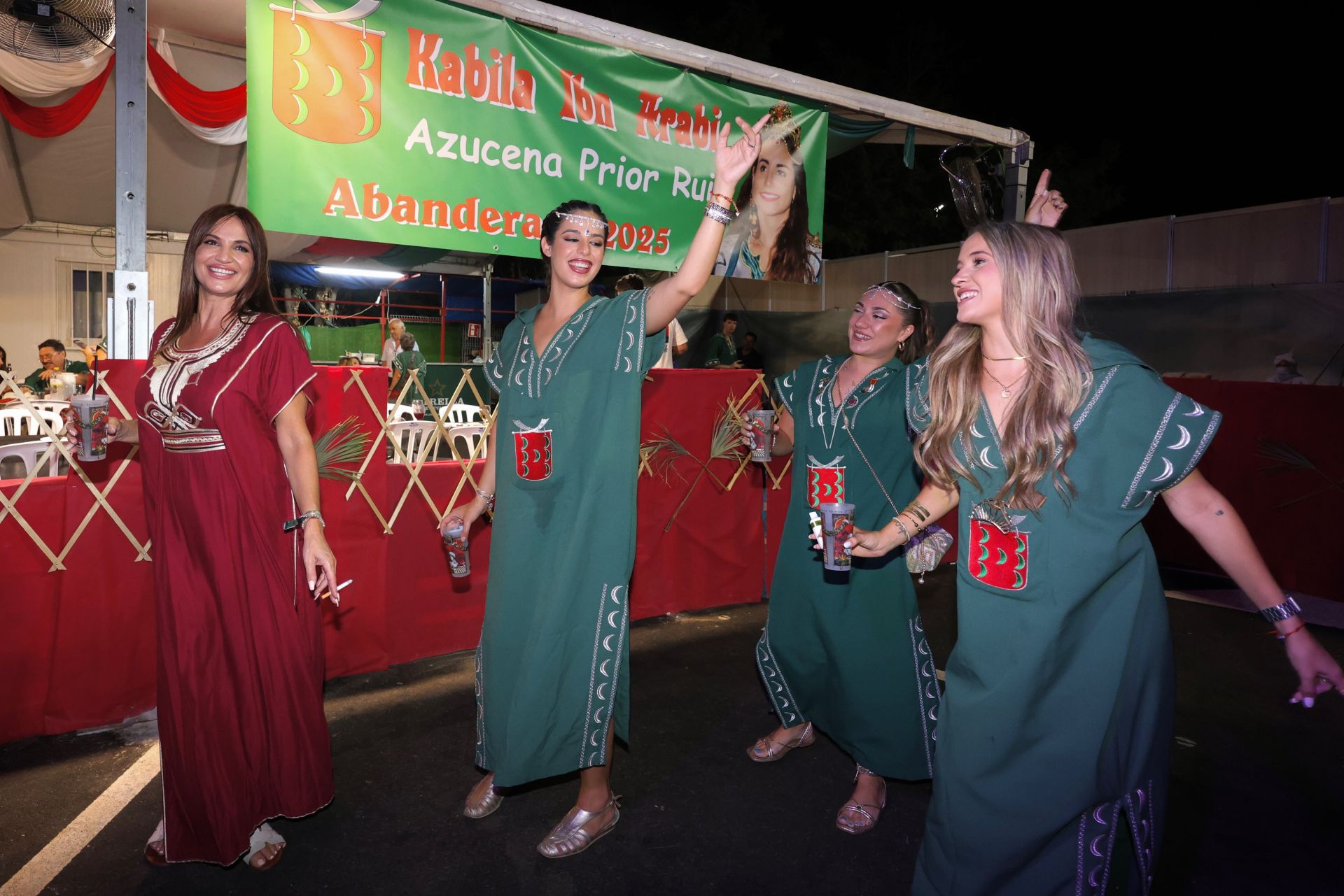 El campamento más internacional de Moros y Cristianos de Murcia, en imágenes