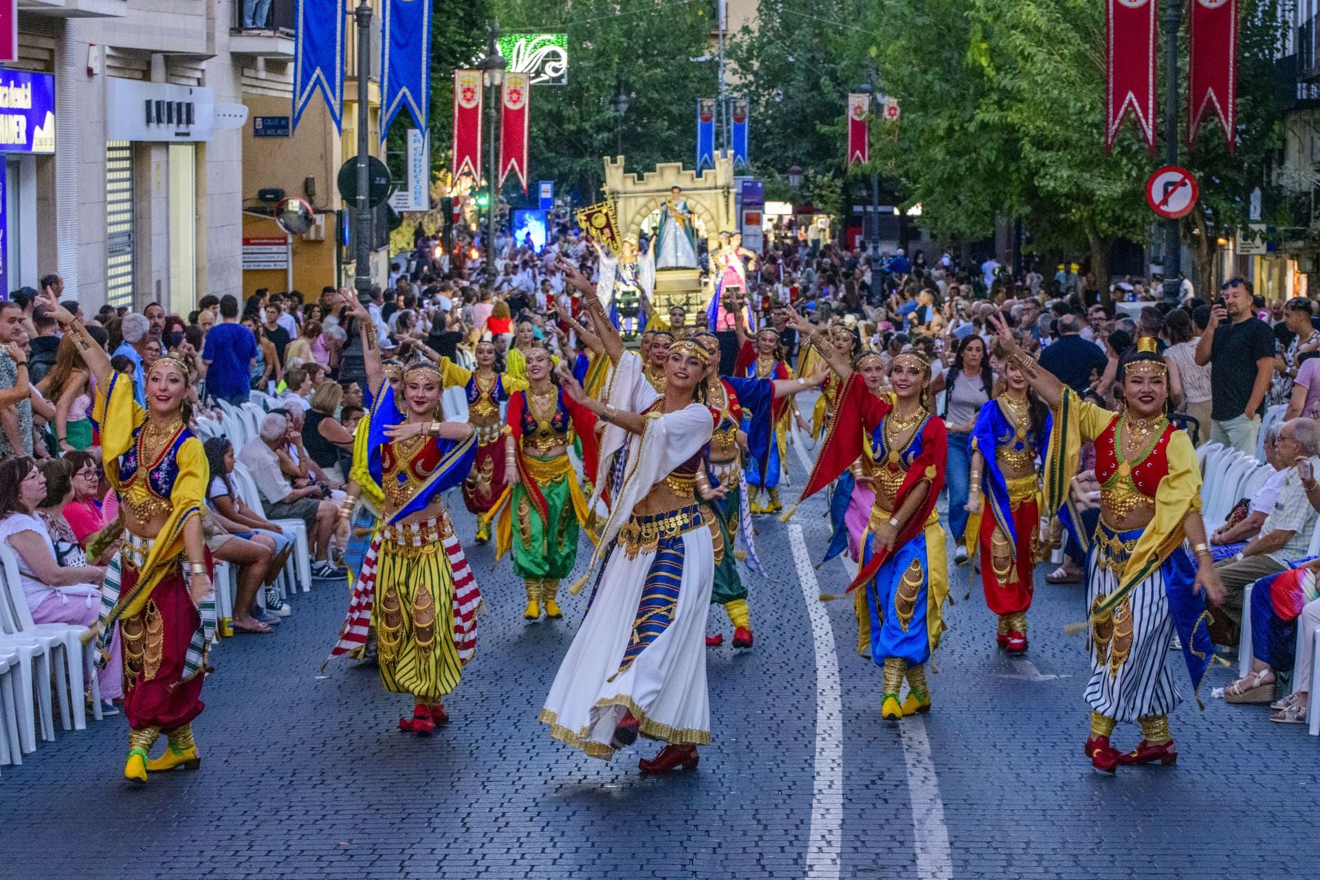 El Gran Desfile de Moros y Cristianos de Murcia, en imágenes