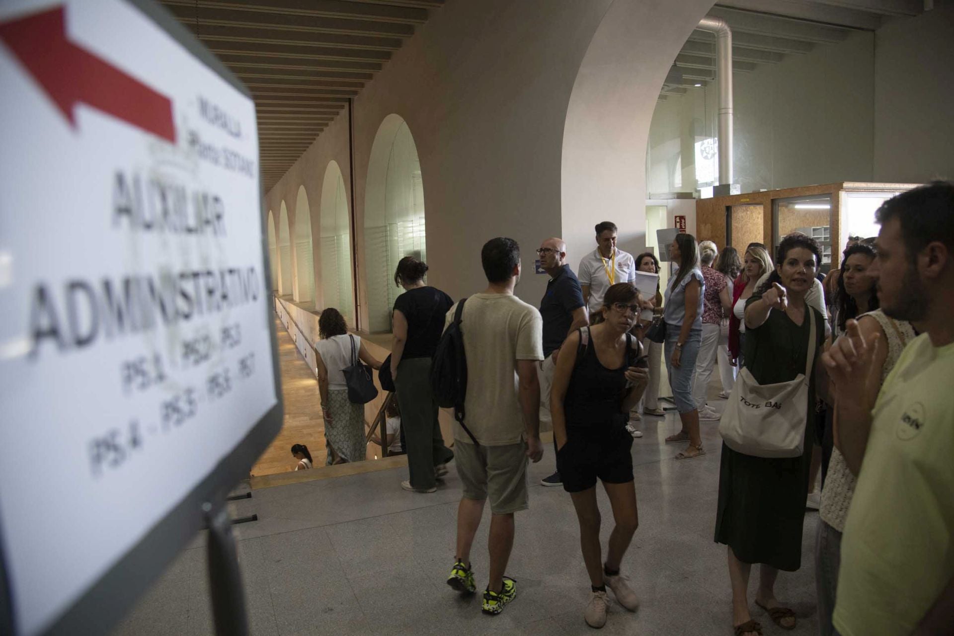 Más de 2.700 opositores optan a un centenar de plazas en Cartagena