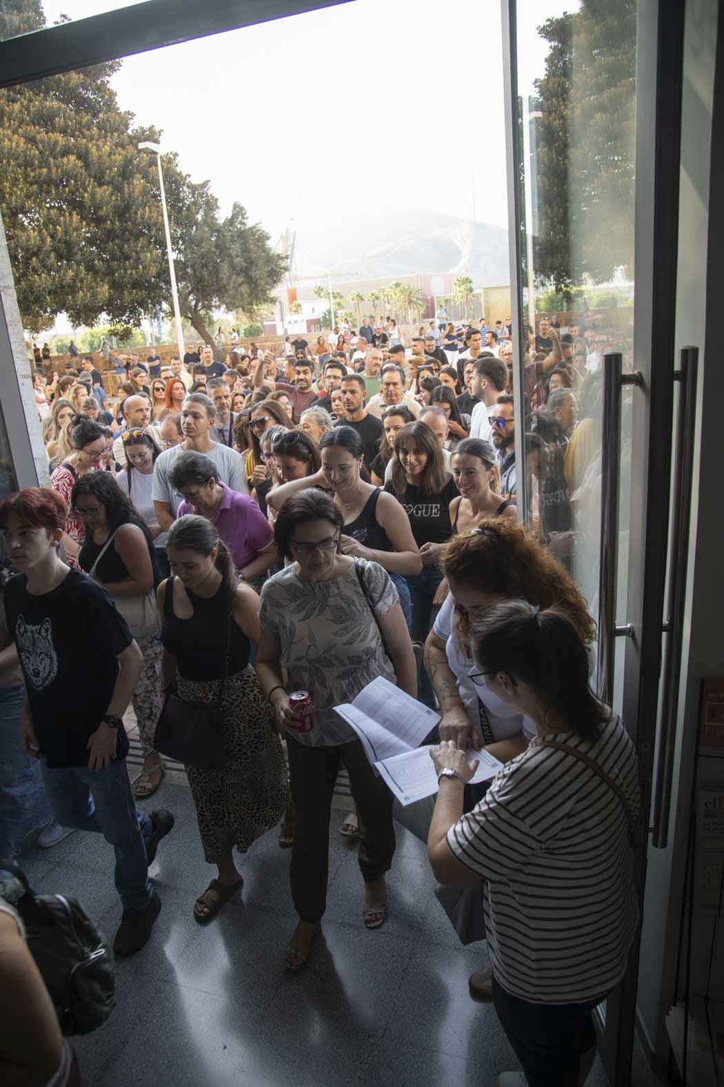 Más de 2.700 opositores optan a un centenar de plazas en Cartagena