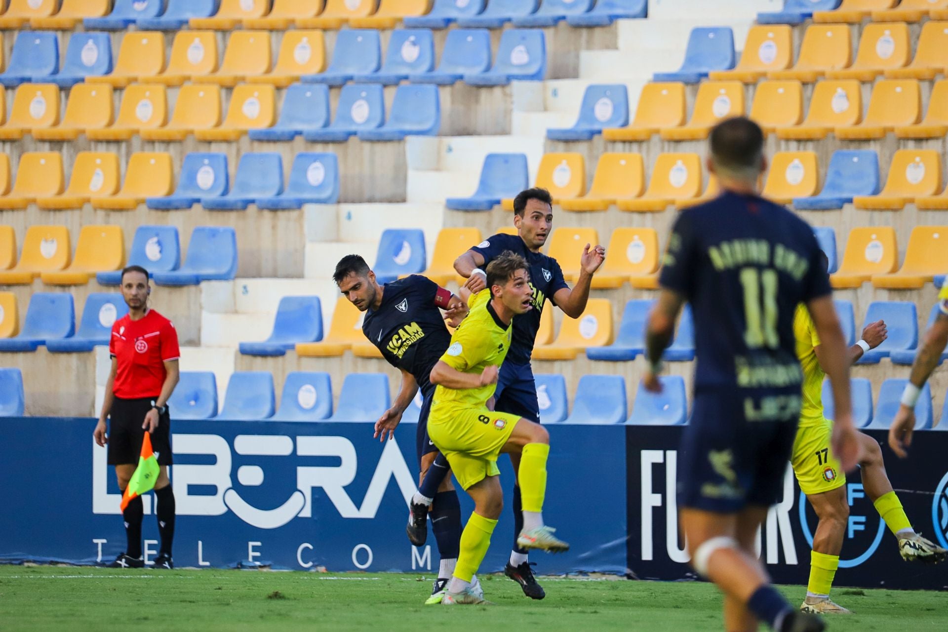 En imágenes, el partido entre el UCAM y el Lorca Deportiva