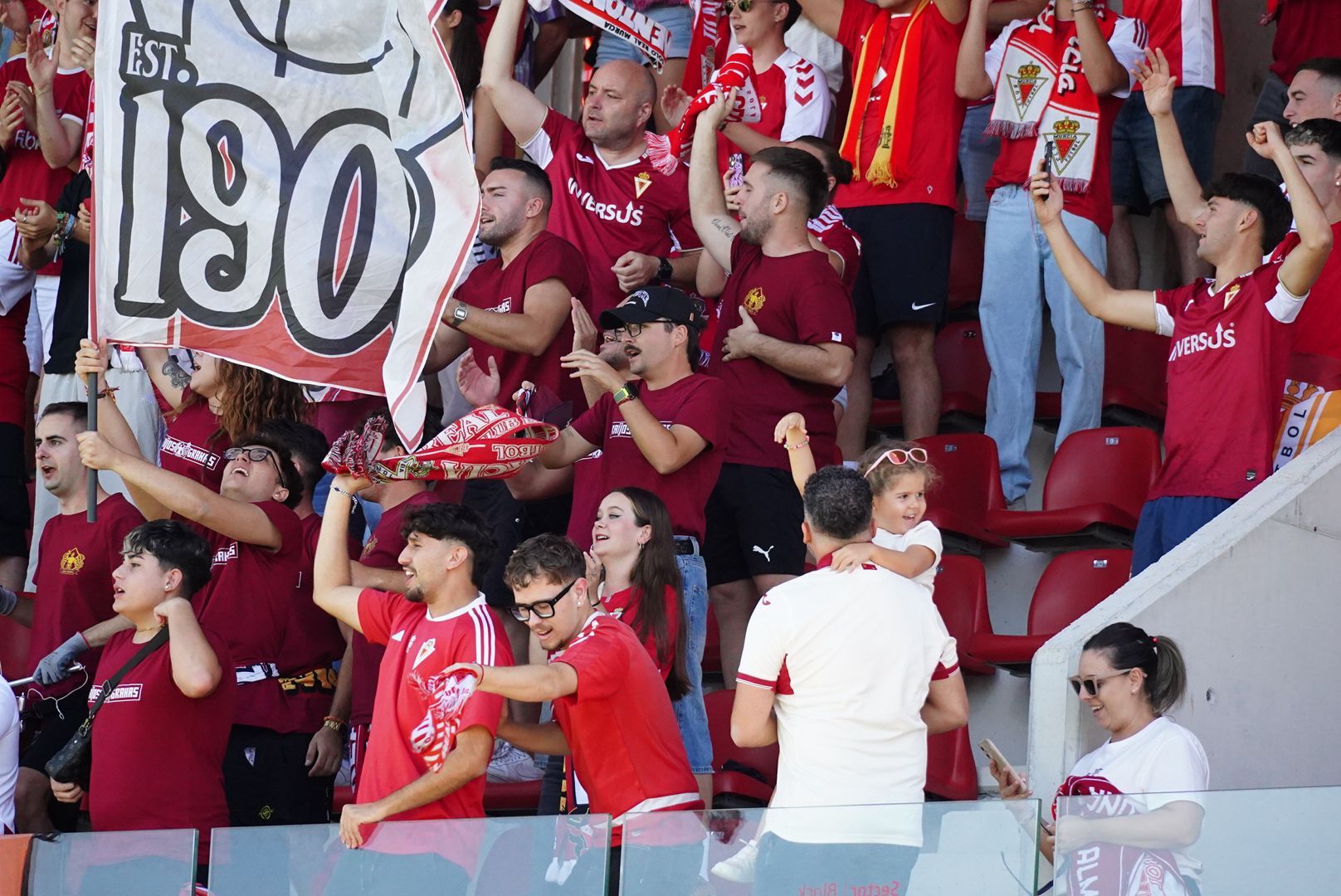 El empate entre el Atlético Madrileño y el Real Murcia, en imágenes