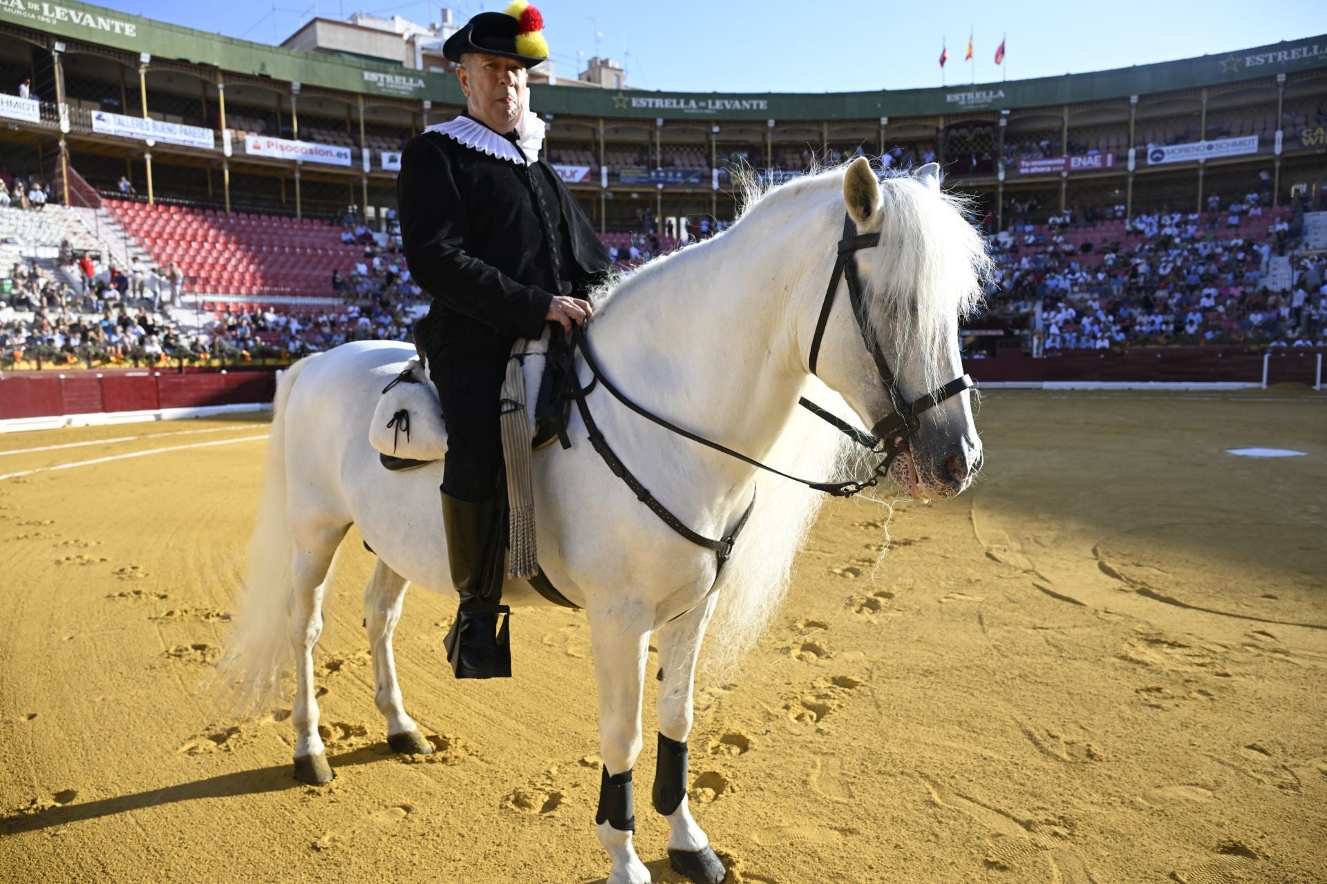 La primera novillada de la Feria Taurina de Murcia, en imágenes