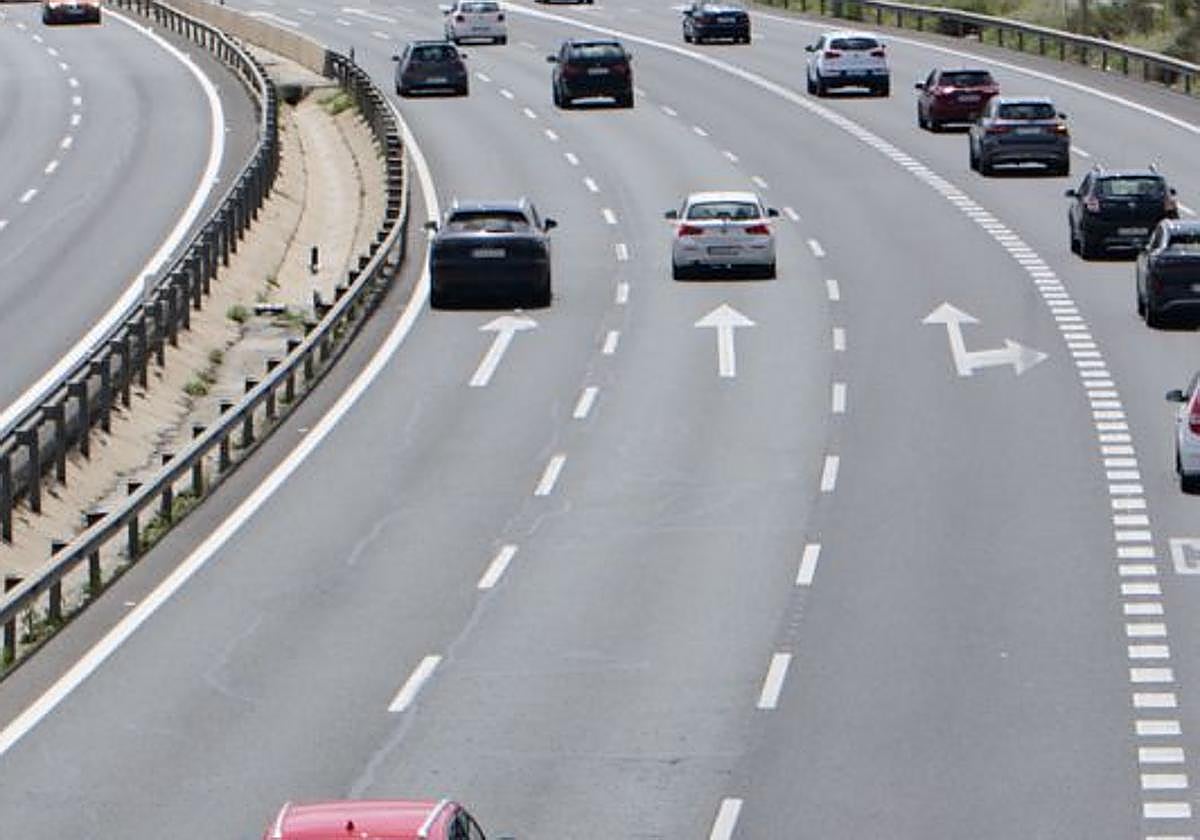 Un accidente obliga a cerrar el carril derecho de la autovía A-30 cerca del aeropuerto de Corvera