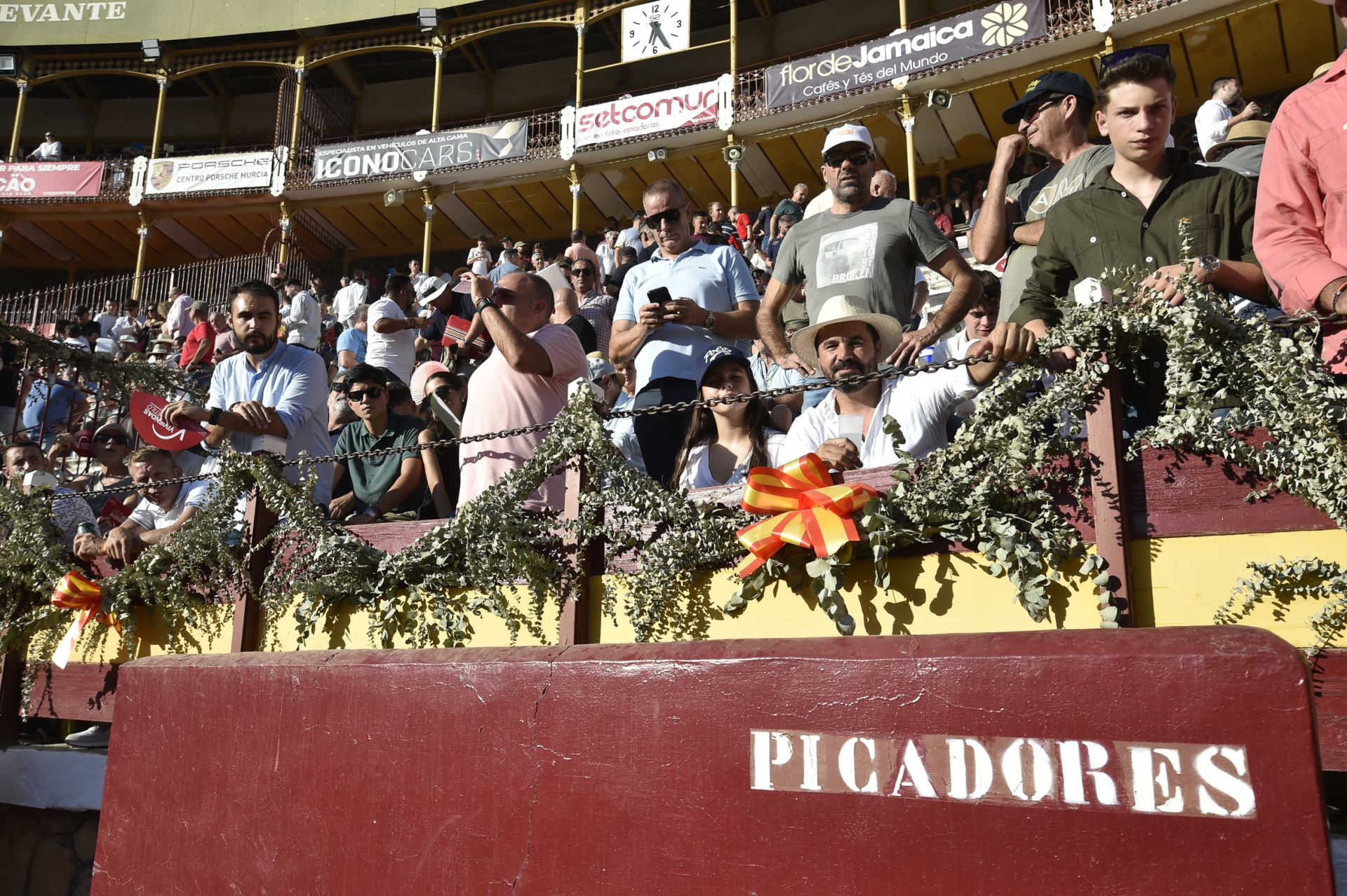 Ambiente de la primera corrida de la Feria Taurina de Murcia