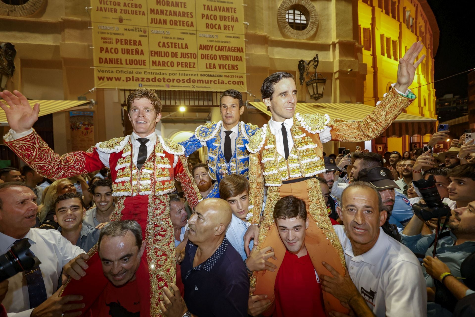 La primera corrida de la Feria Taurina de Murcia, en imágenes