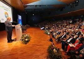 Juan Antonio Pedreño se dirige a los asistentes en la inauguración del congreso.