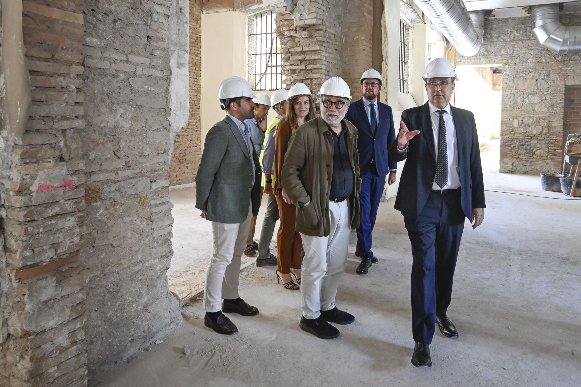 La visita a la Cárcel Vieja de Murcia del artista internacional Jaume Plensa, en imágenes