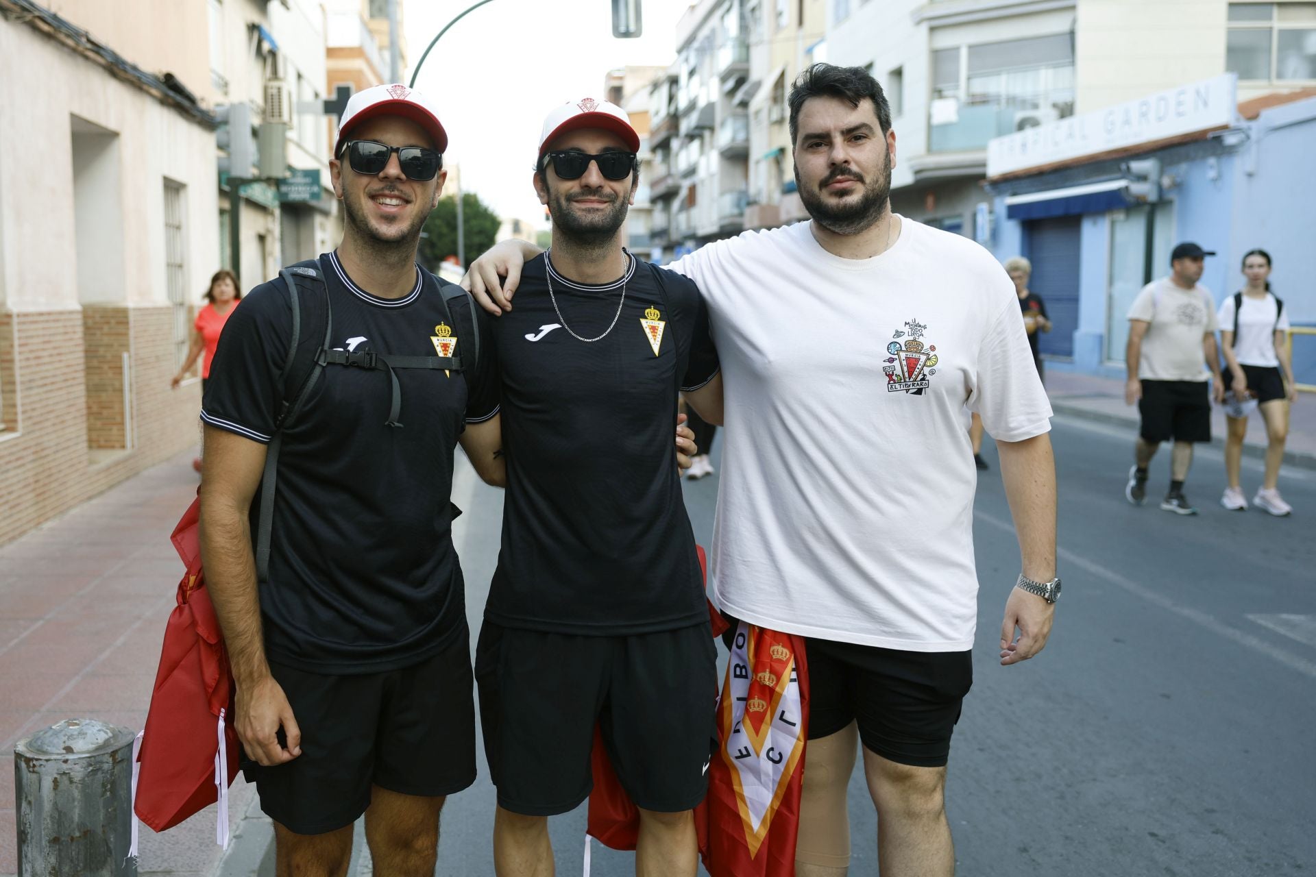 Búscate entre los romeros que acompañaron a la Fuensanta en Murcia