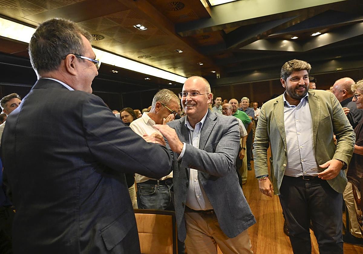 Las imágenes de la junta directiva del PP en Murcia