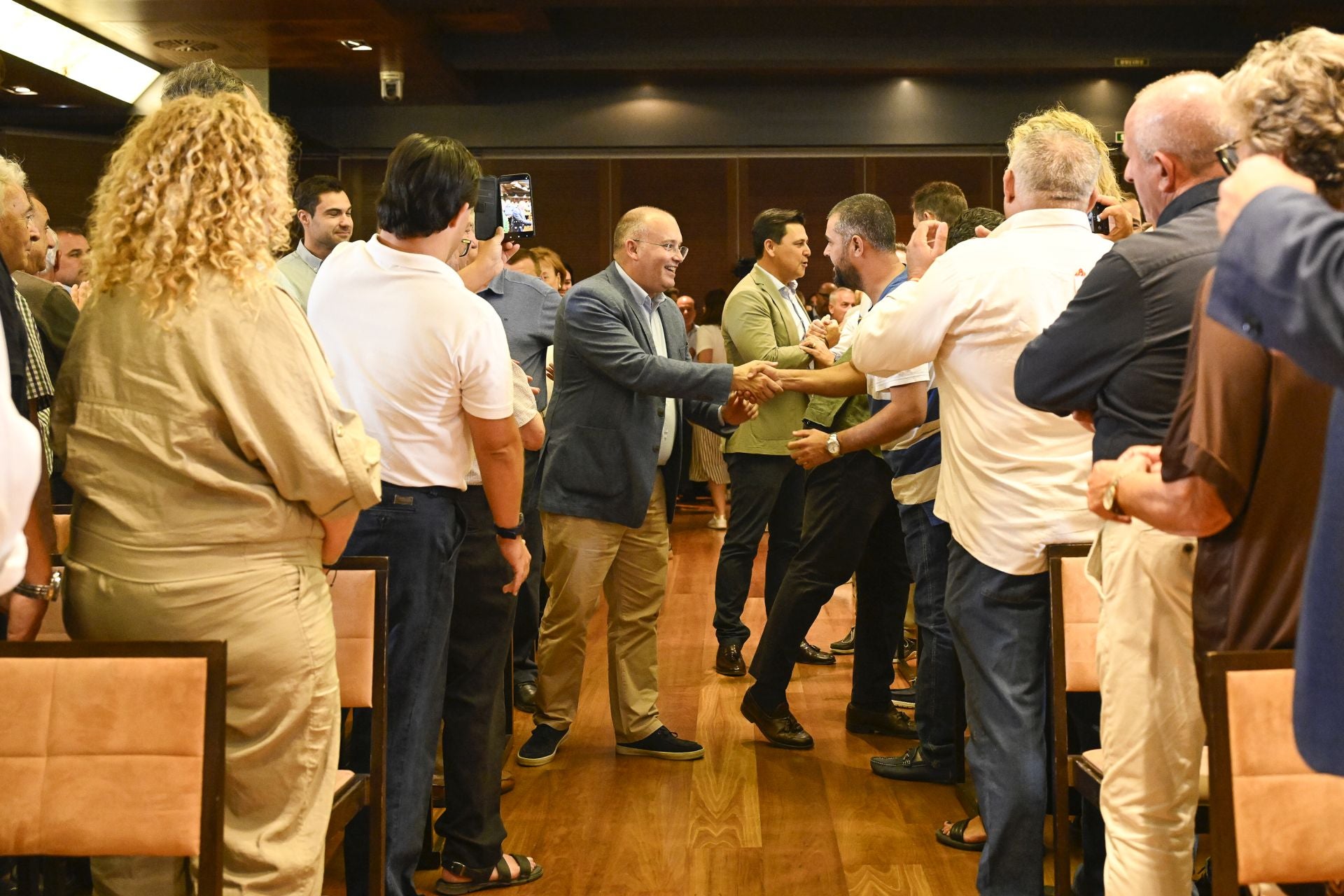 Las imágenes de la junta directiva del PP en Murcia