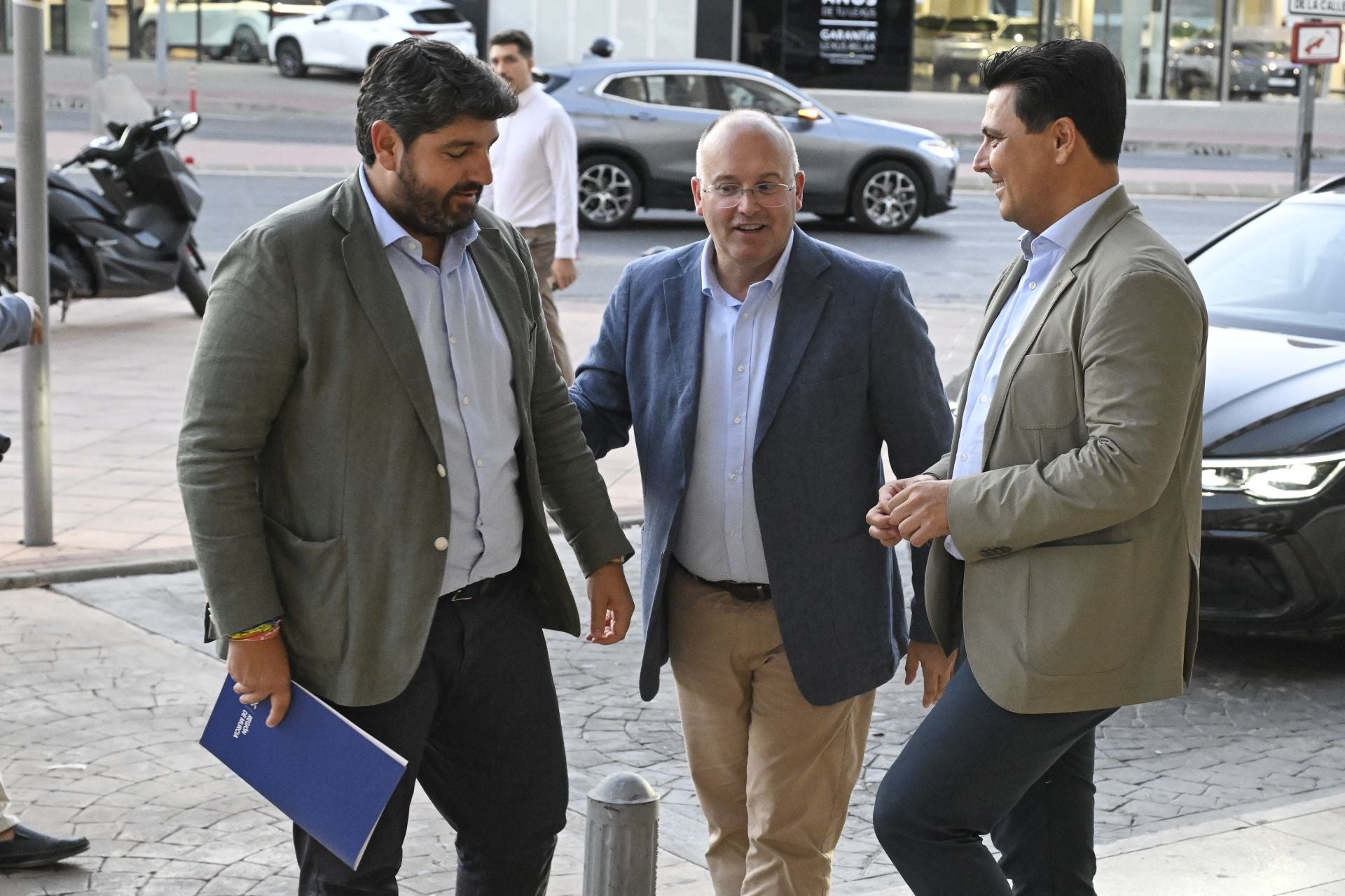 Las imágenes de la junta directiva del PP en Murcia