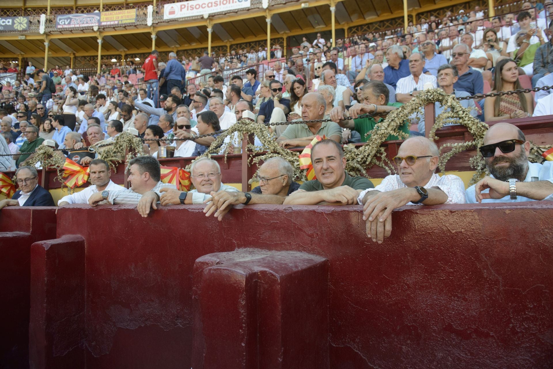 Ambiente y corrida del viernes de la Feria Taurina de Murcia, en imágenes