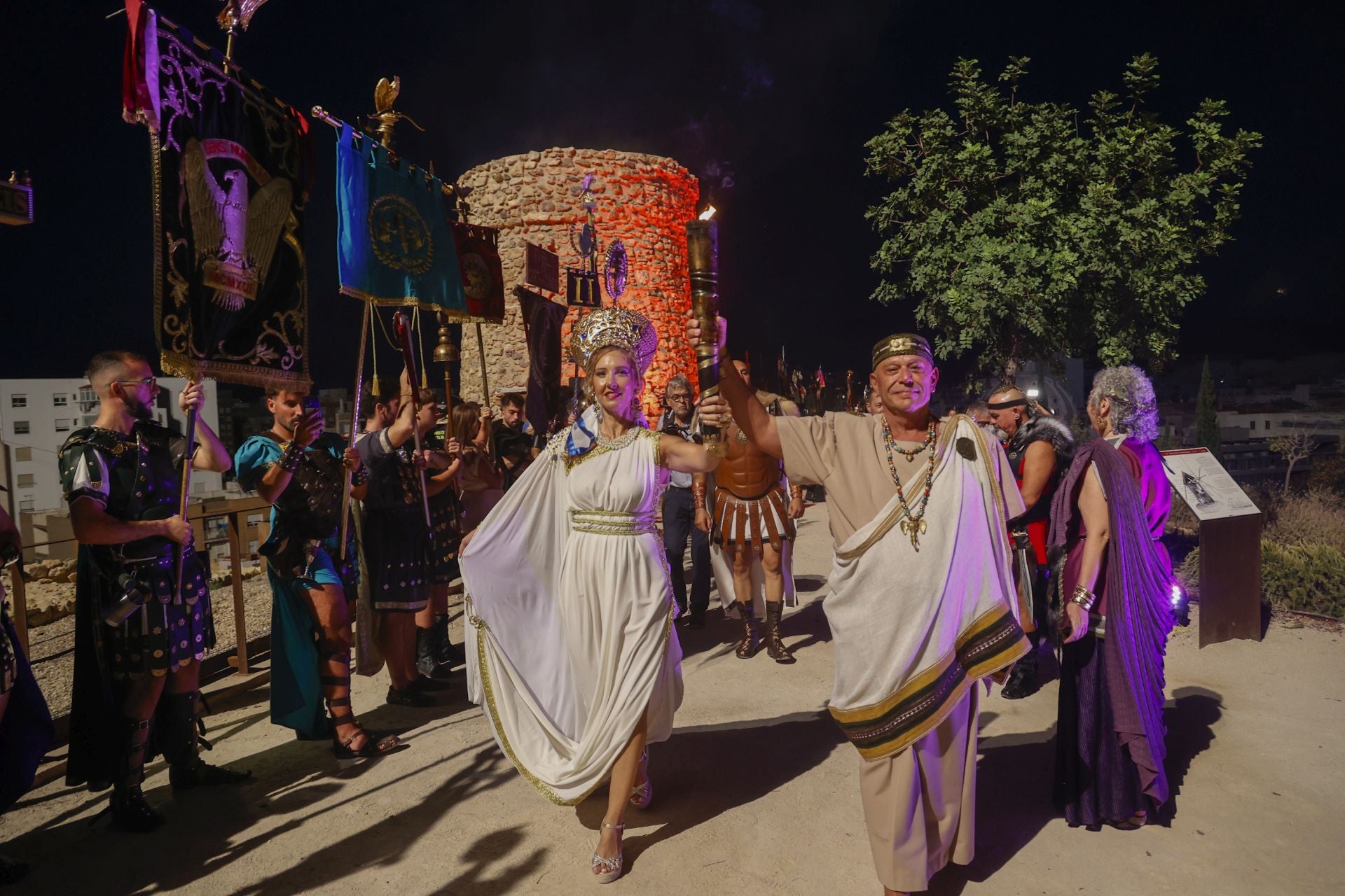 En imágenes, pregón e inicio de las Fiestas de Carthagineses y Romanos