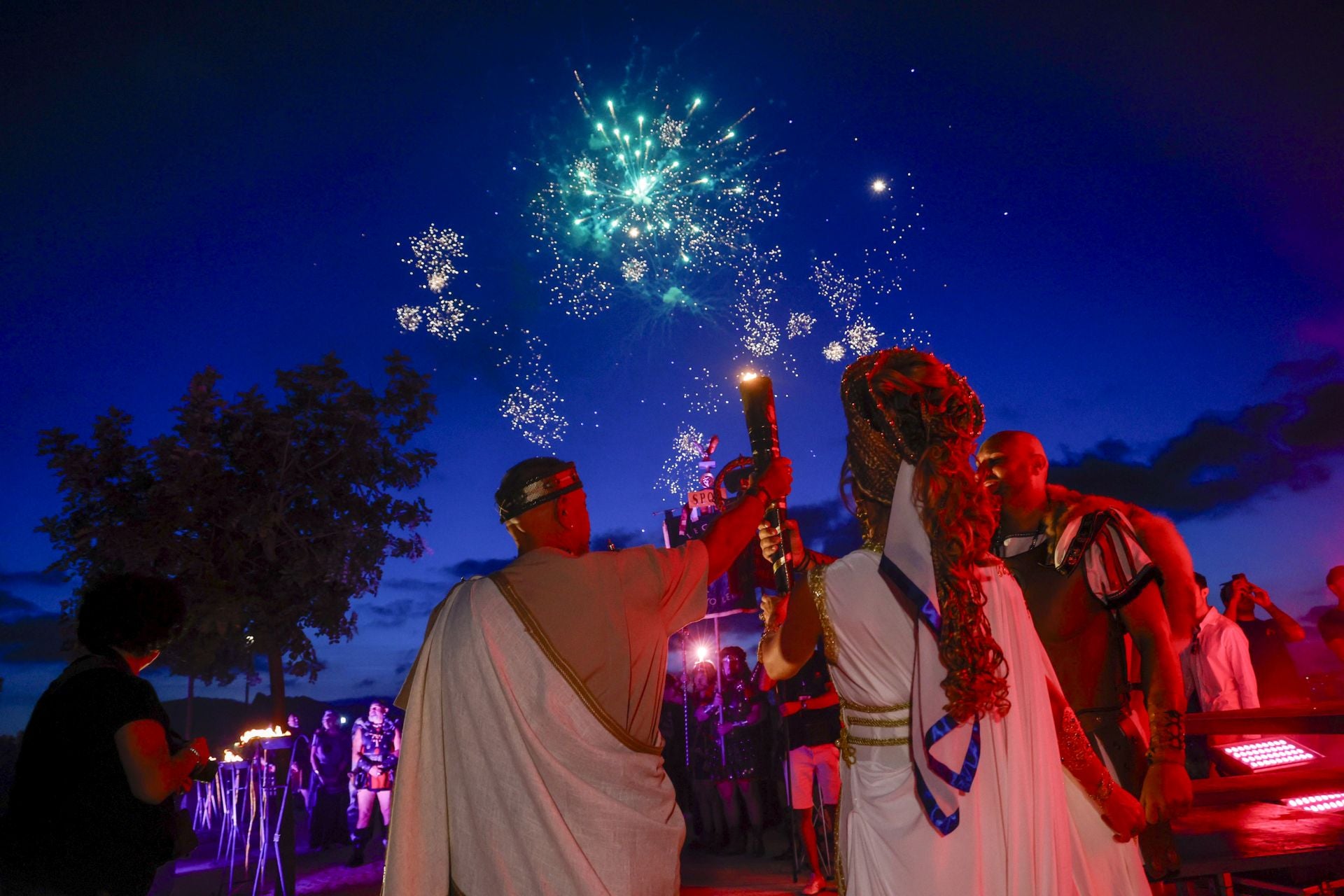 En imágenes, pregón e inicio de las Fiestas de Carthagineses y Romanos