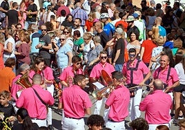 El chupinazo y la concentración de charangas marcarán el inicio del grueso de la programación.