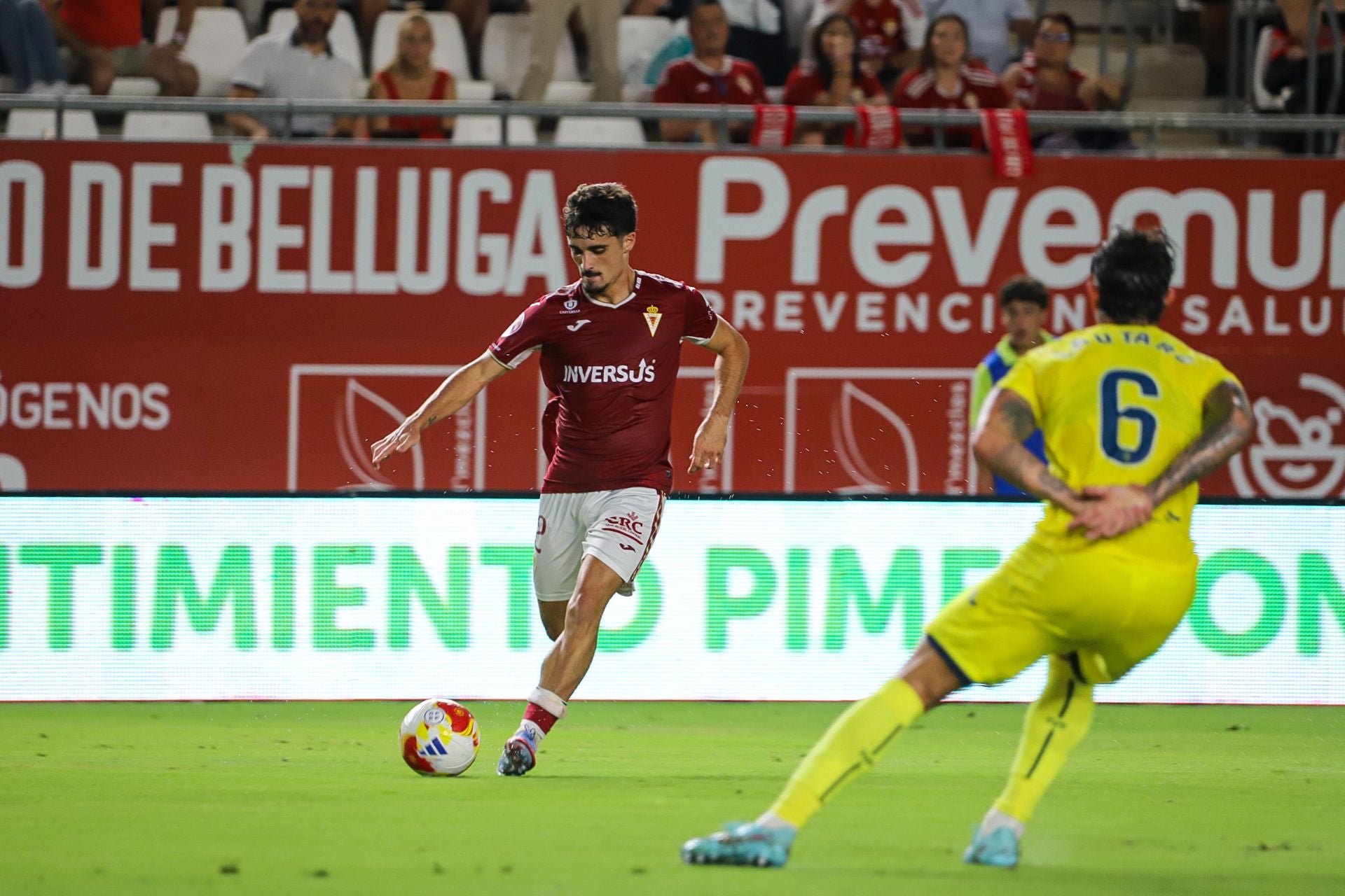 El Real Murcia consigue el empate en el último minuto, en imágenes