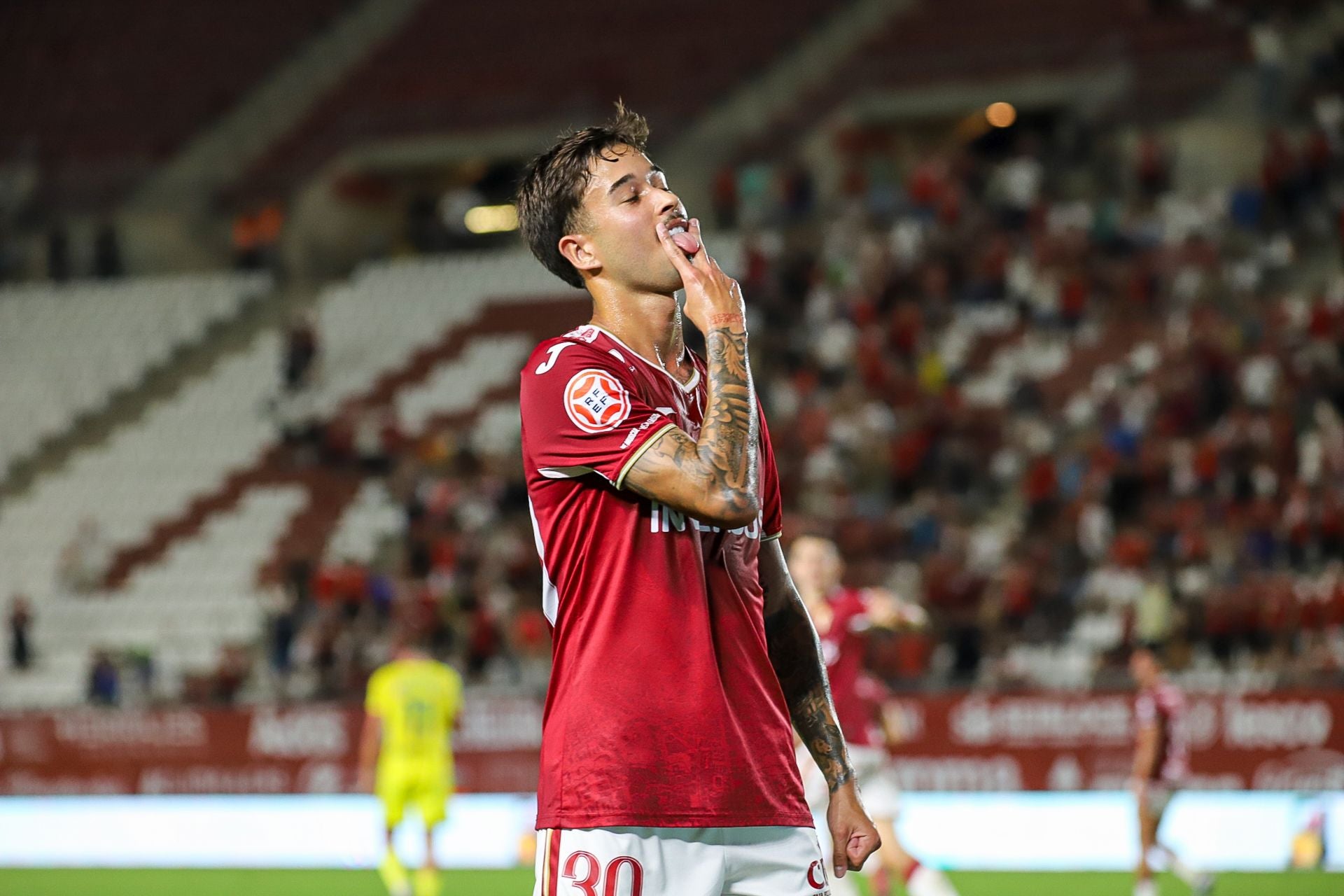 El Real Murcia consigue el empate en el último minuto, en imágenes