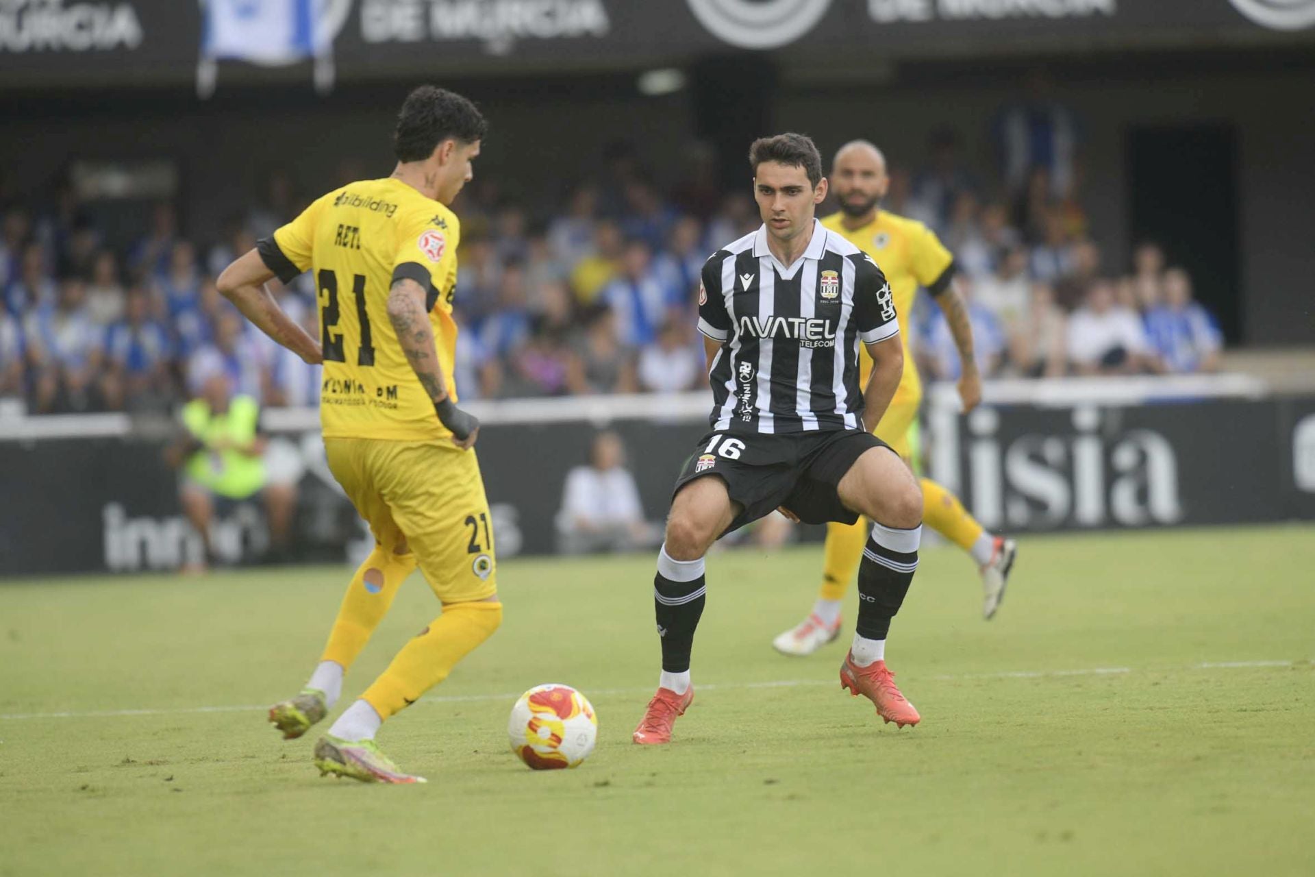 Pablo de Blasis regala la victoria al FC Cartagena en el último minuto, en imágenes