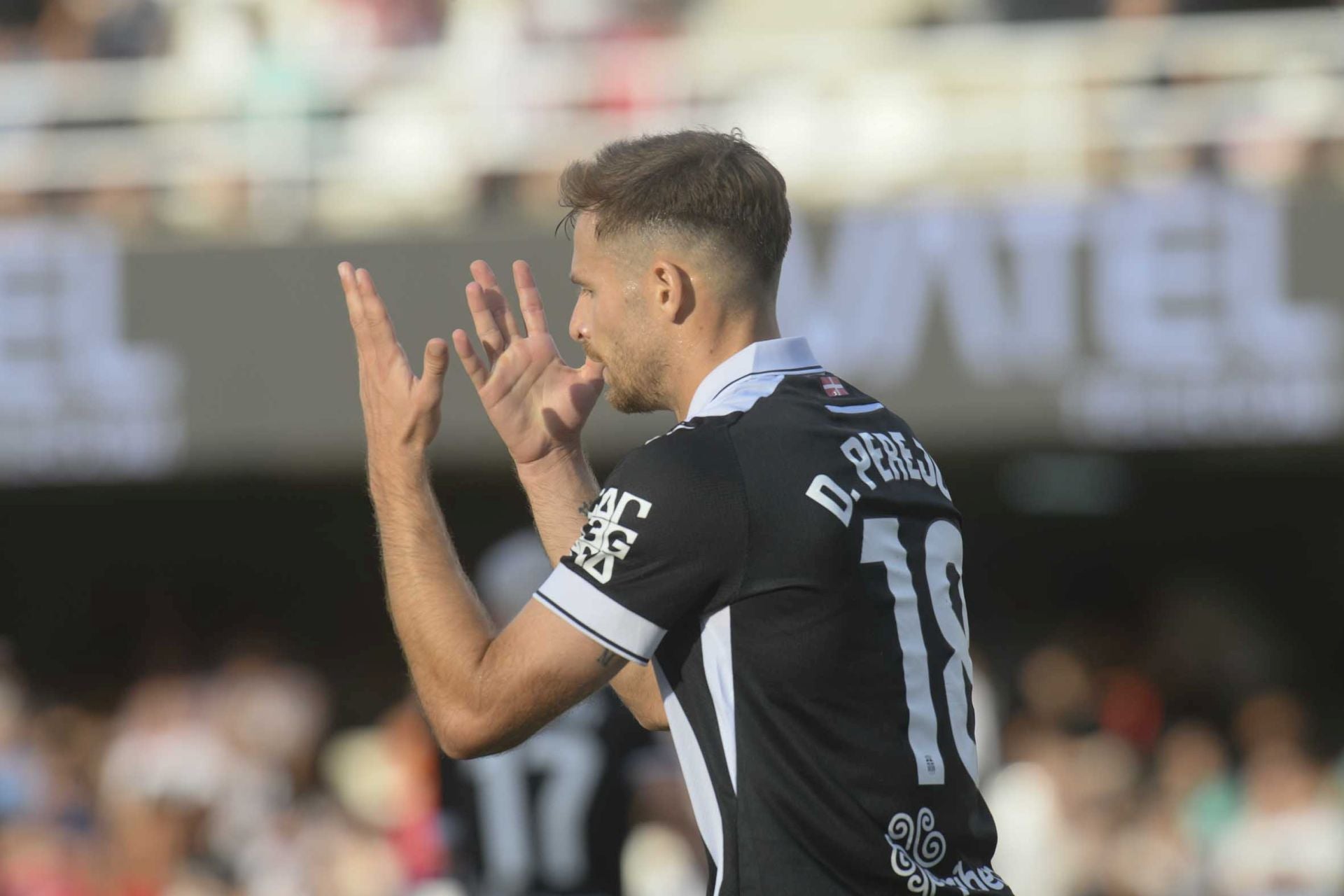 Pablo de Blasis regala la victoria al FC Cartagena en el último minuto, en imágenes