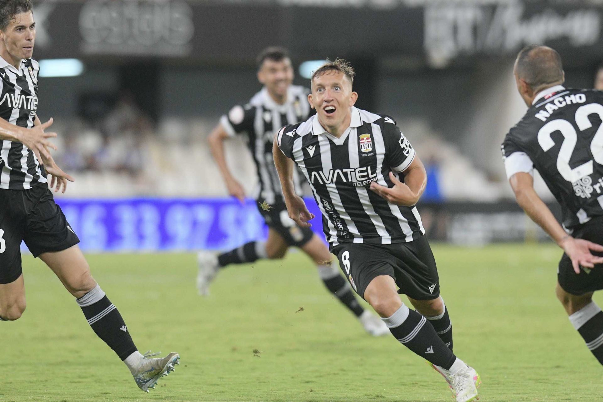 Pablo de Blasis regala la victoria al FC Cartagena en el último minuto, en imágenes