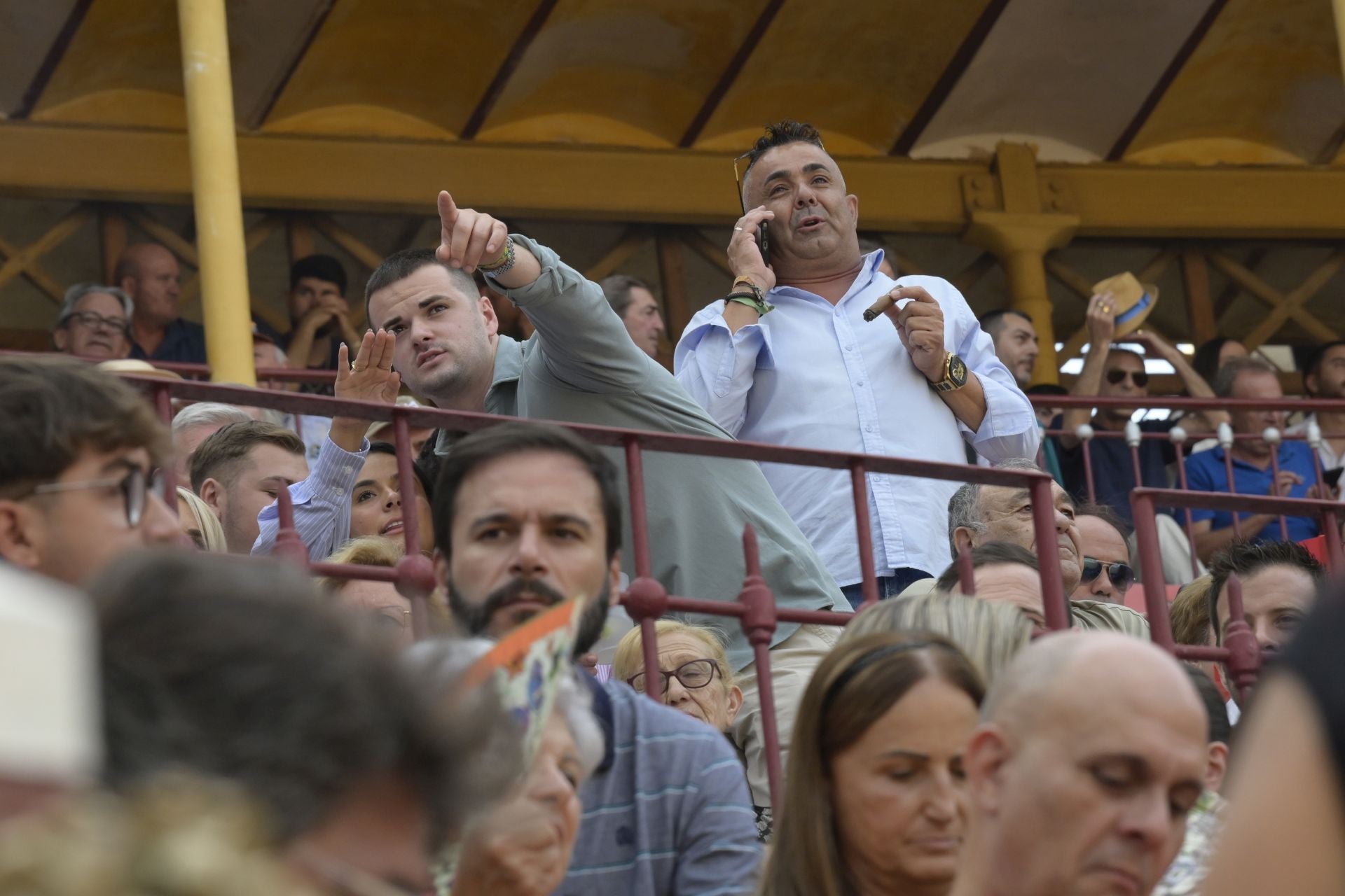 Ambiente de la corrida de rejones, en imágenes
