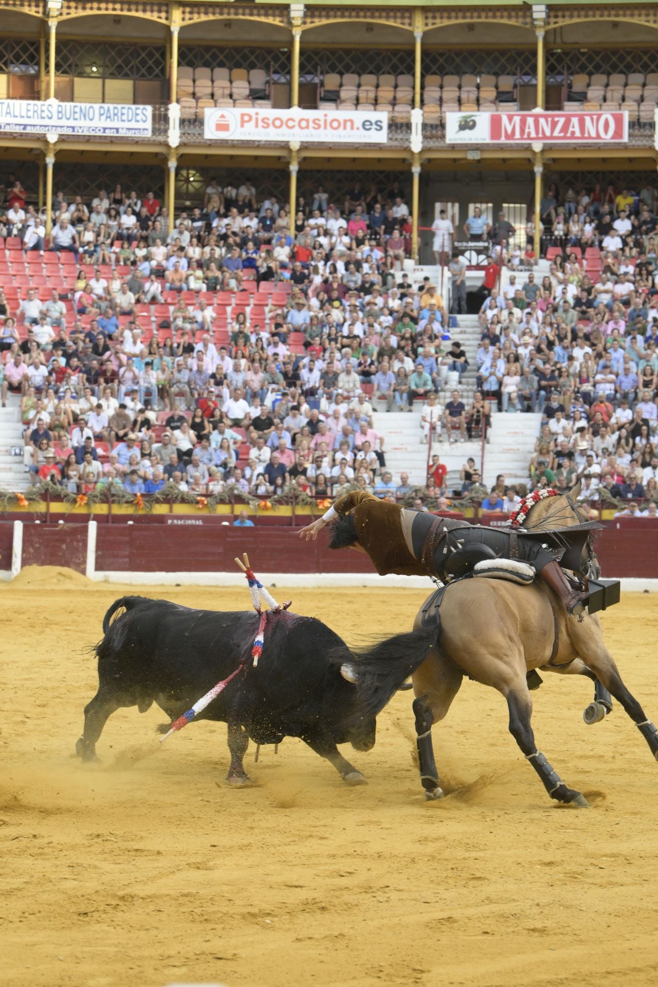 Las imágenes de la corrida de rejones de la Feria de Taurina de Murcia