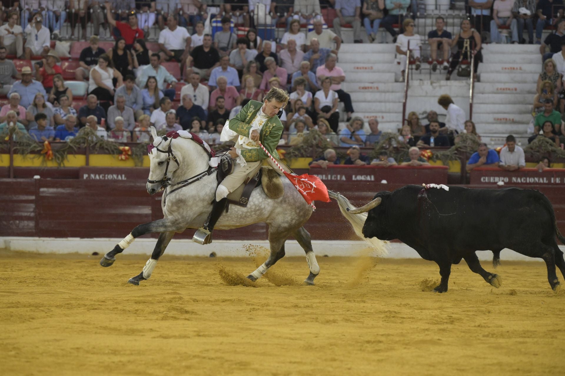 Las imágenes de la corrida de rejones de la Feria de Taurina de Murcia