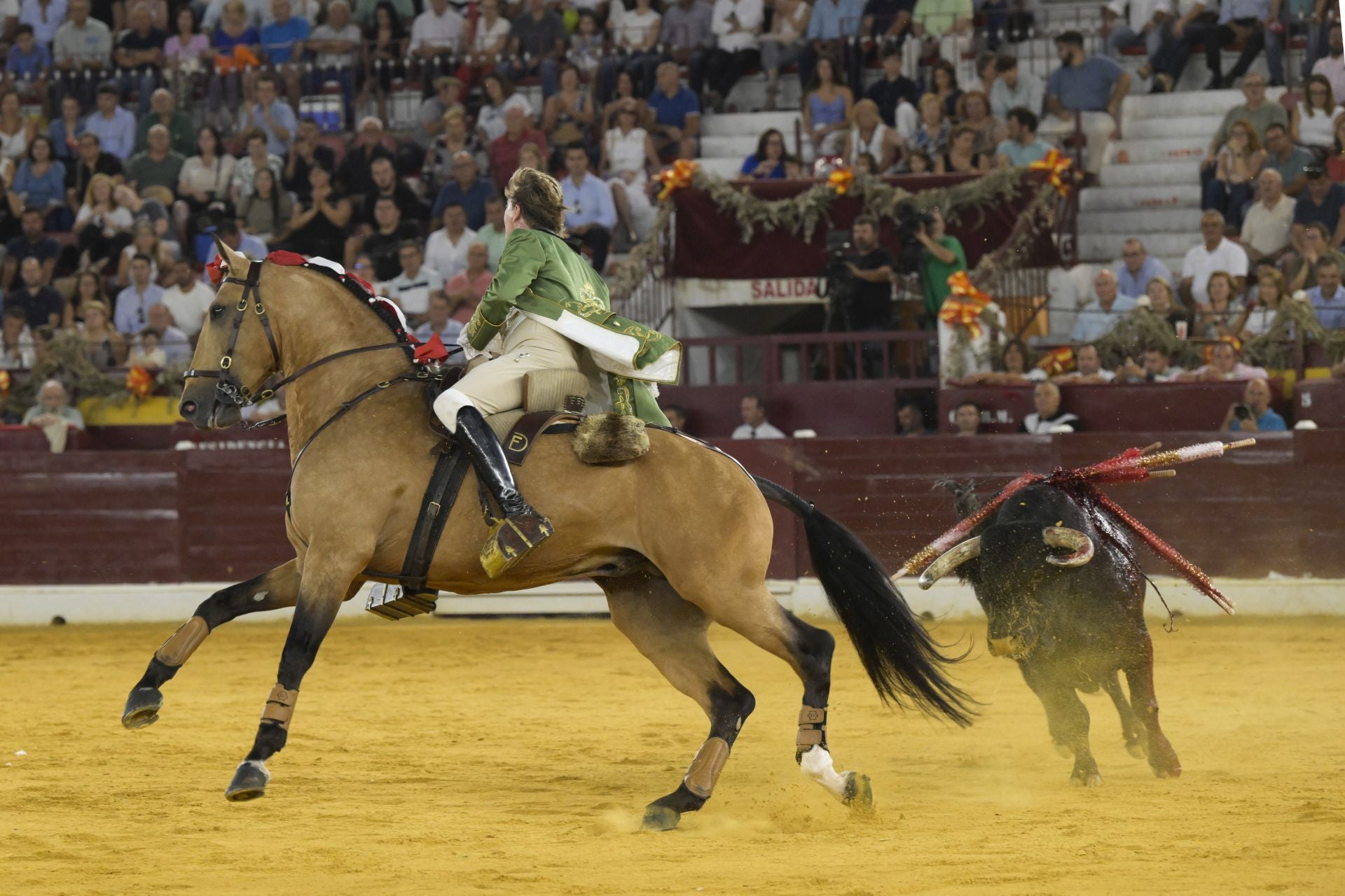 Las imágenes de la corrida de rejones de la Feria de Taurina de Murcia