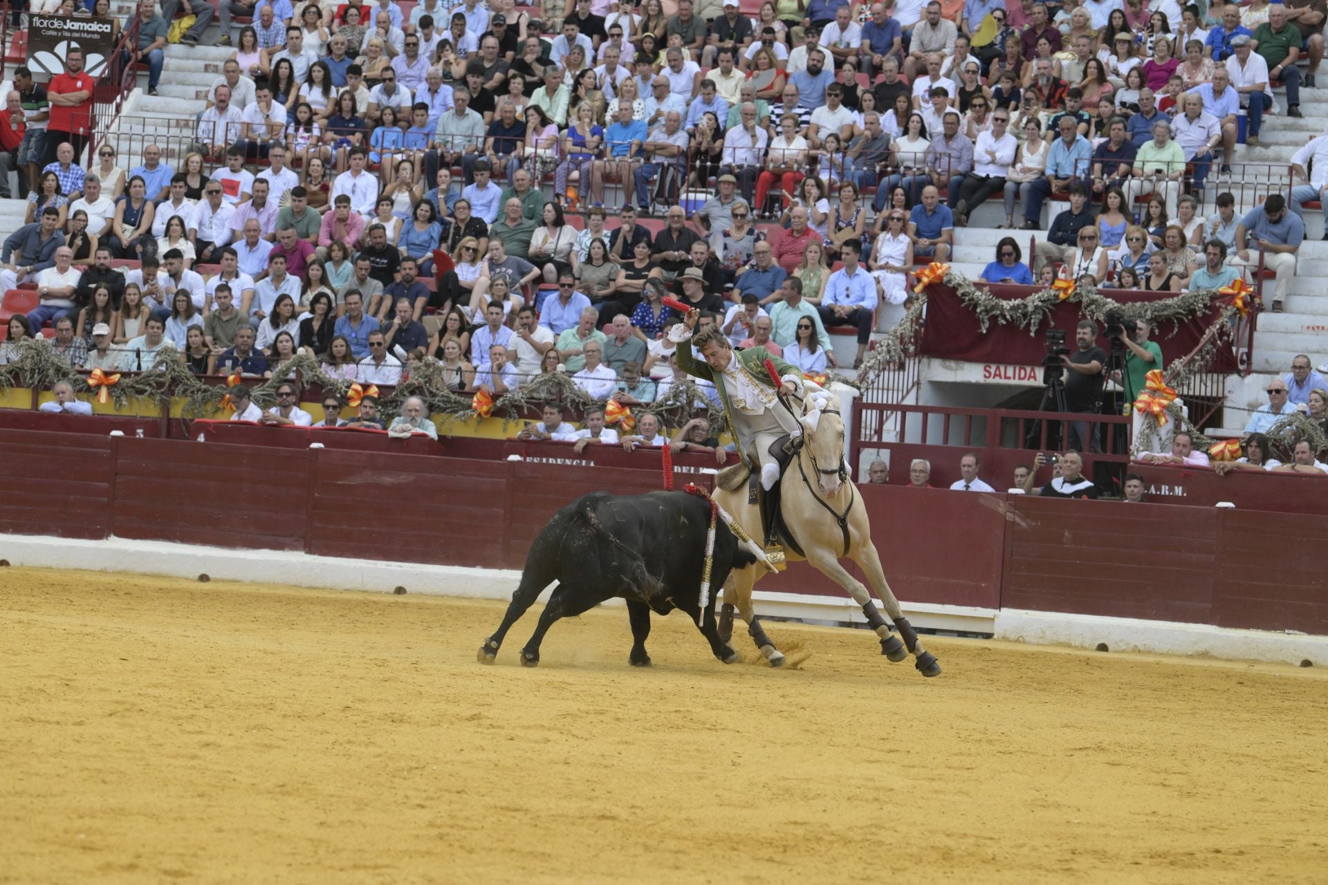Las imágenes de la corrida de rejones de la Feria de Taurina de Murcia