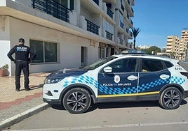 Un agente de la policía local de San Javier en una imagen de archivo.