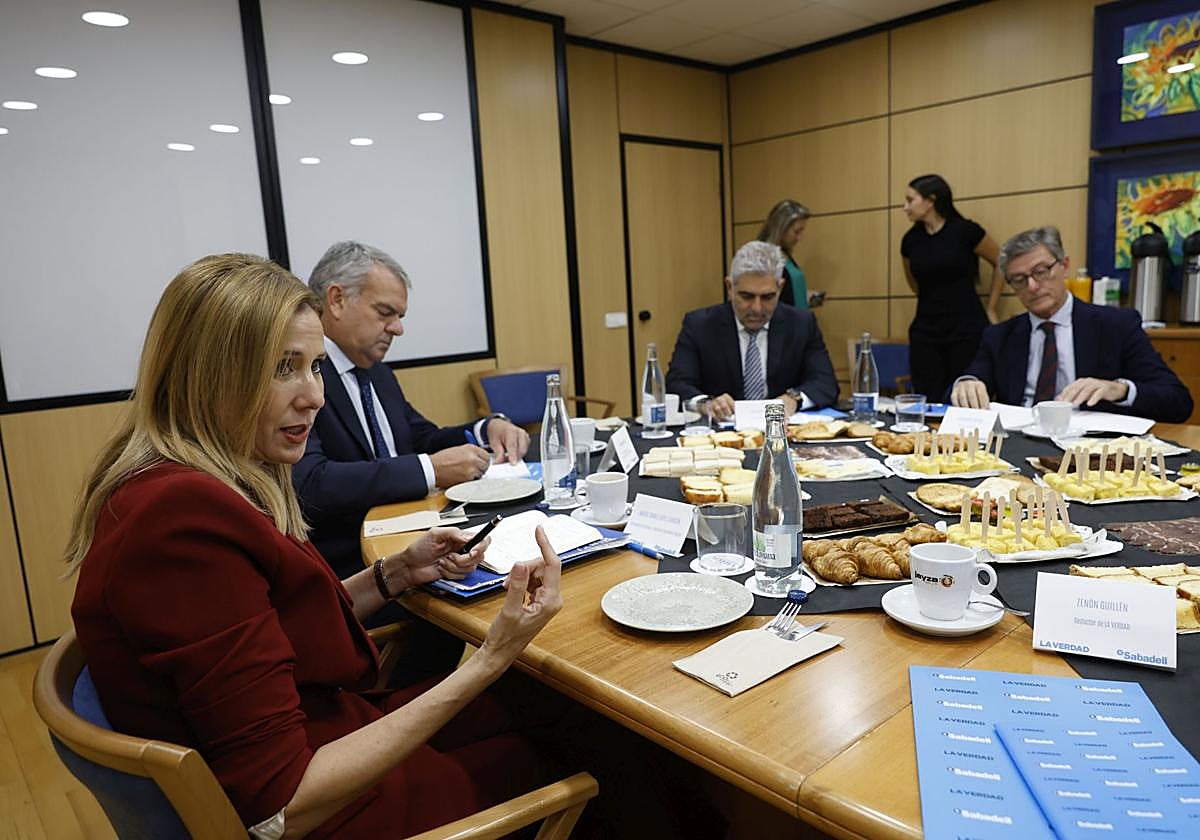 En imágenes, la mesa de debate sobre la empresa familiar