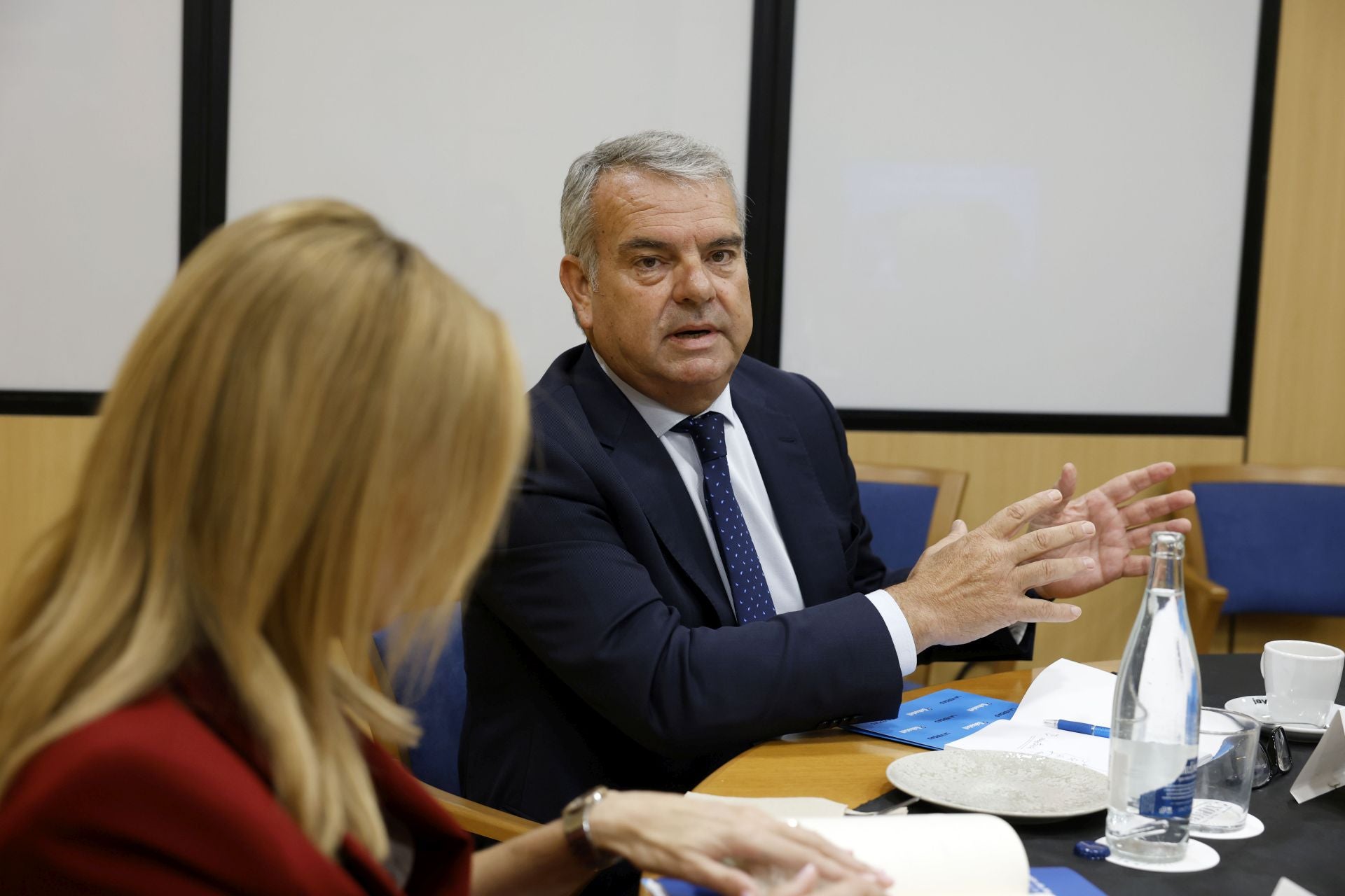 En imágenes, la mesa de debate sobre la empresa familiar