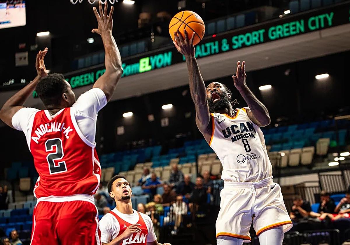 En imágenes, el partido del UCAM frente al Elan Chalon