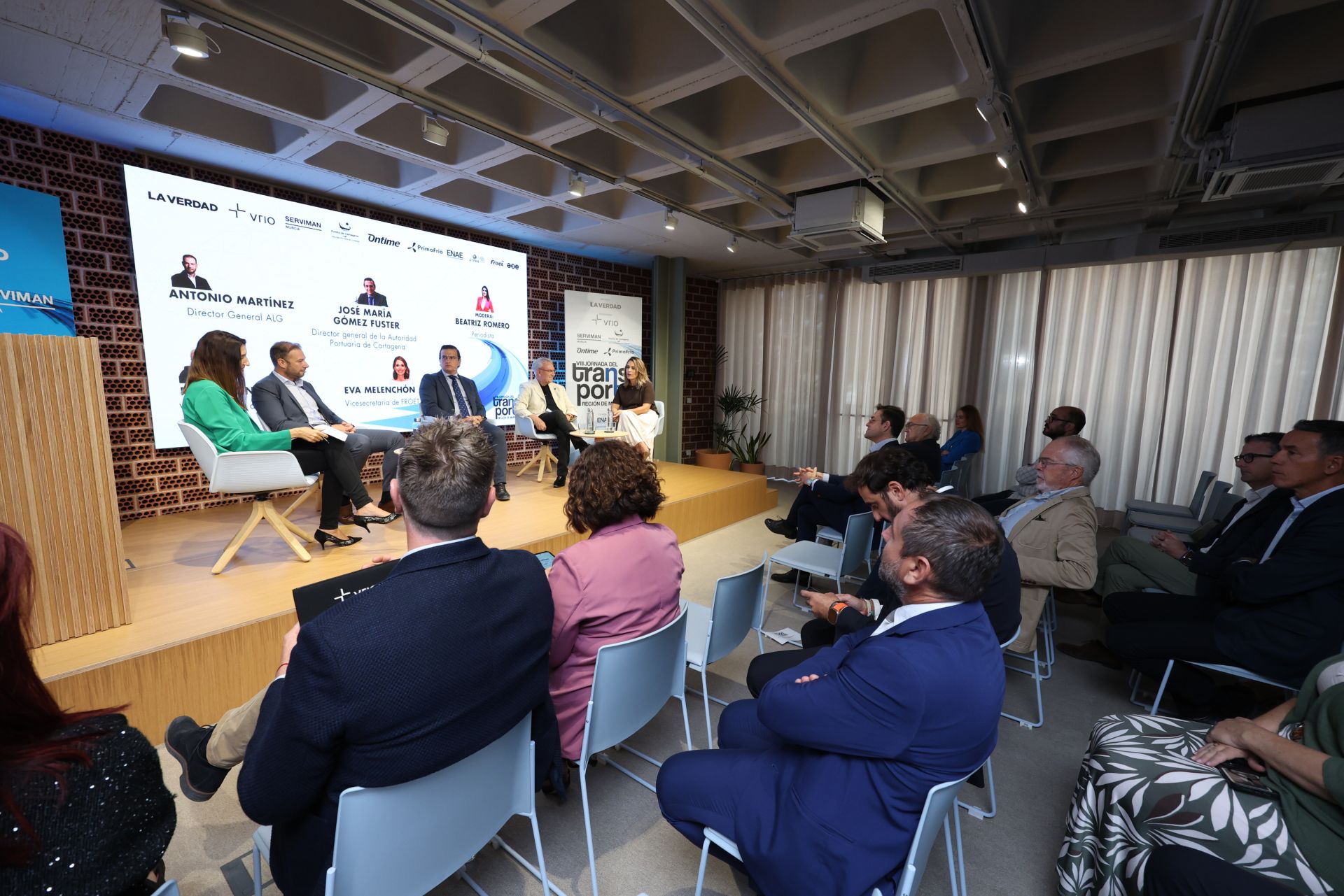 En imágenes, la VIII Jornada Sectorial del Transporte de la Región