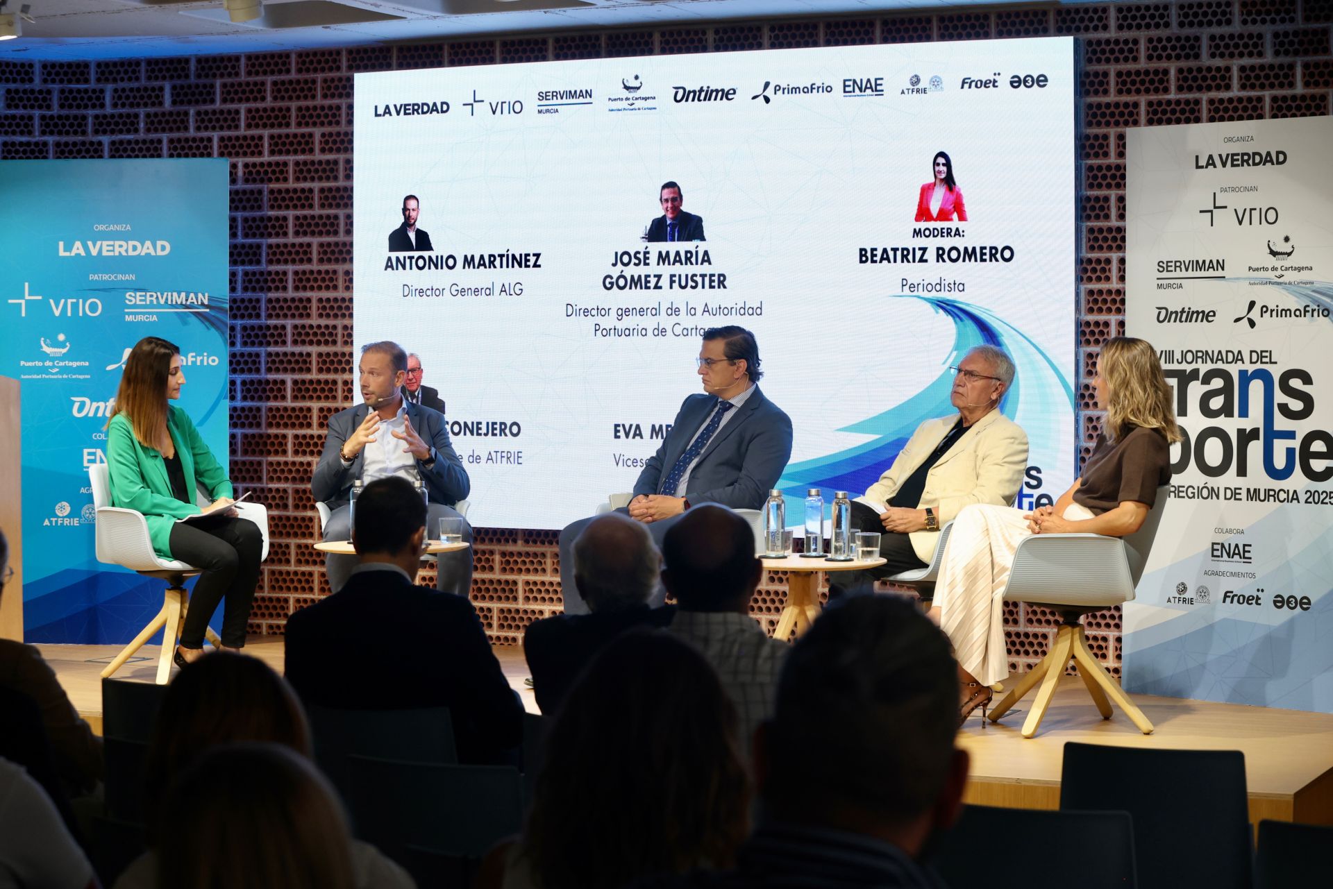 En imágenes, la VIII Jornada Sectorial del Transporte de la Región