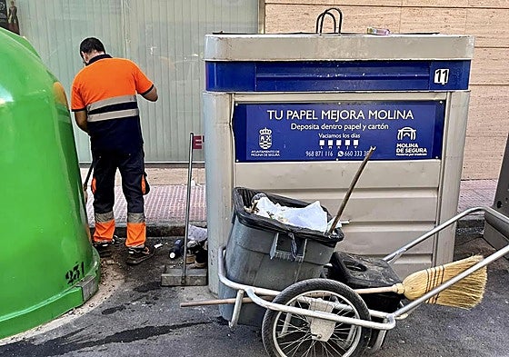 Un trabajador de la empresa Sercomosa, en una imagen de archivo.