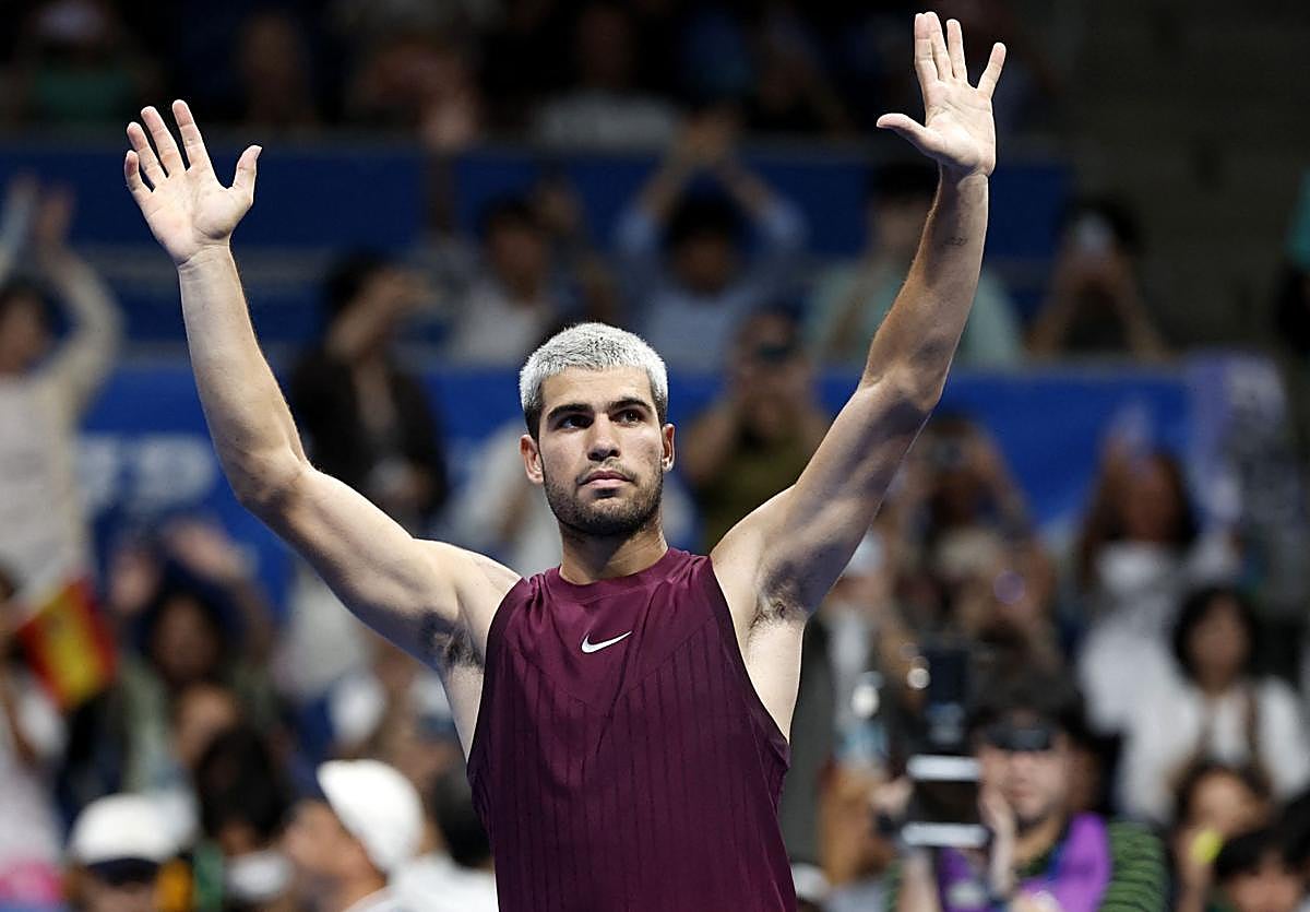 Alcaraz, este jueves, celebrando su triunfo.